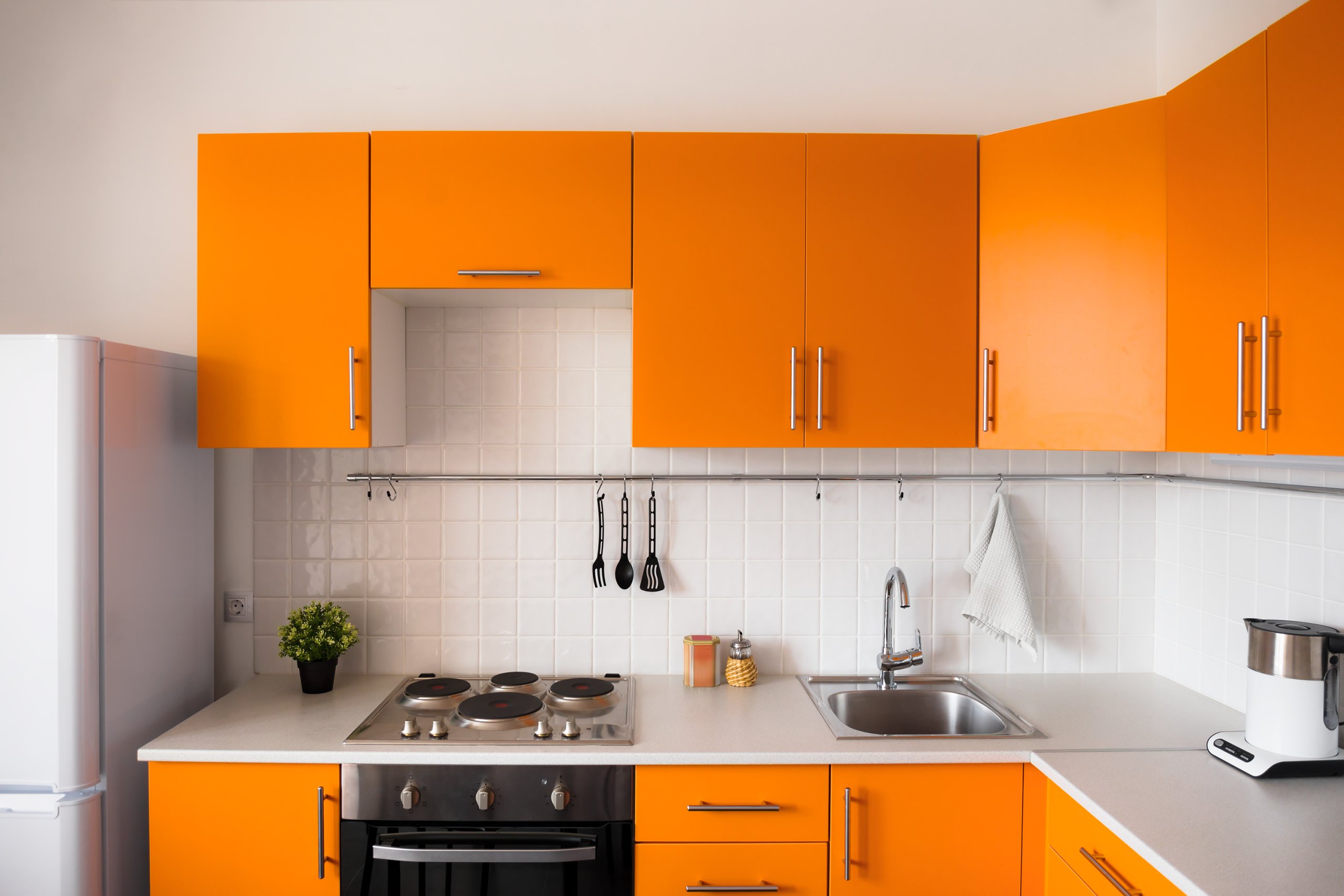 Orange-fun-vibrant-kitchen-color