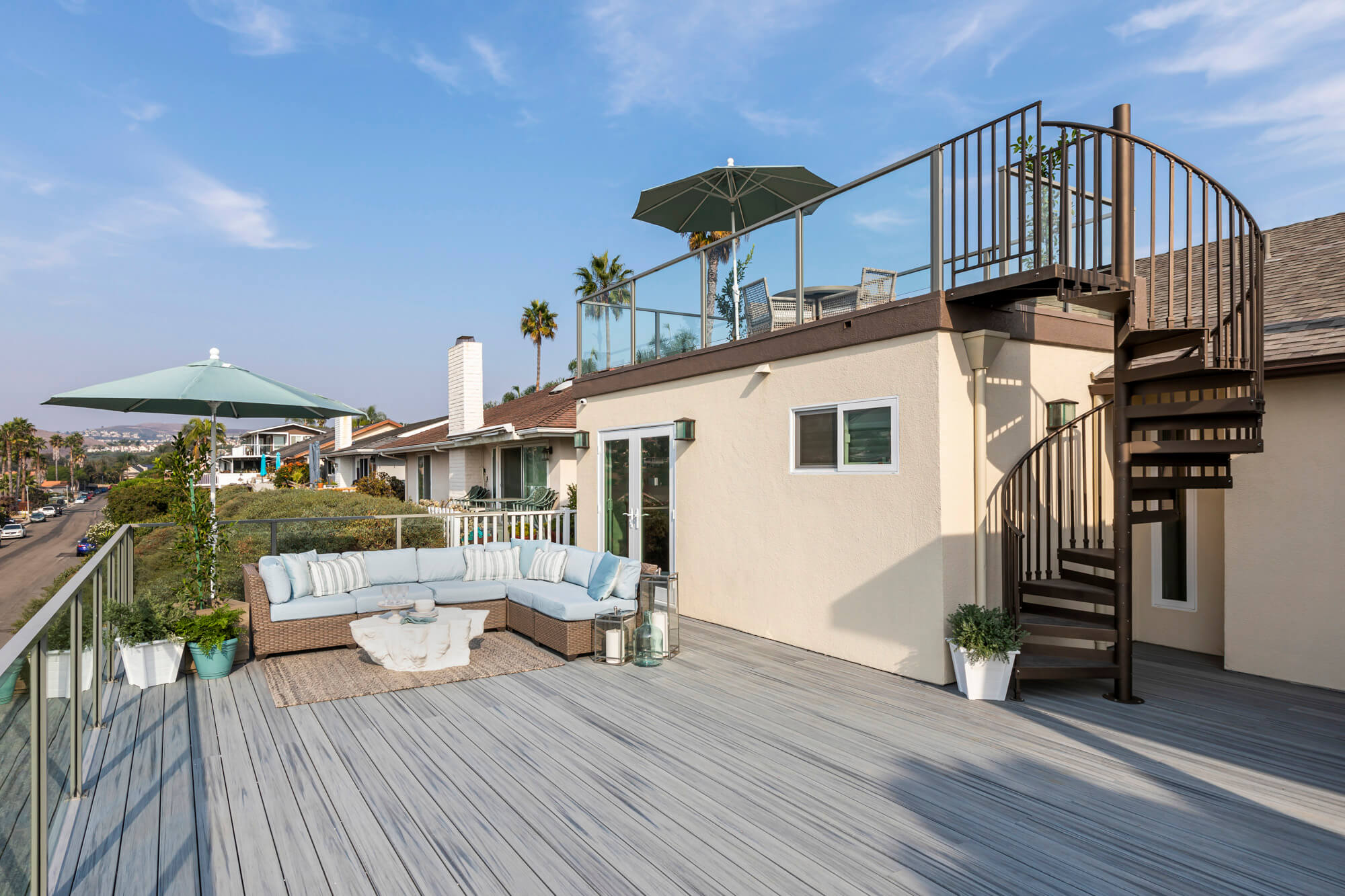 Spiral-Staircase-Leading-to-Deck