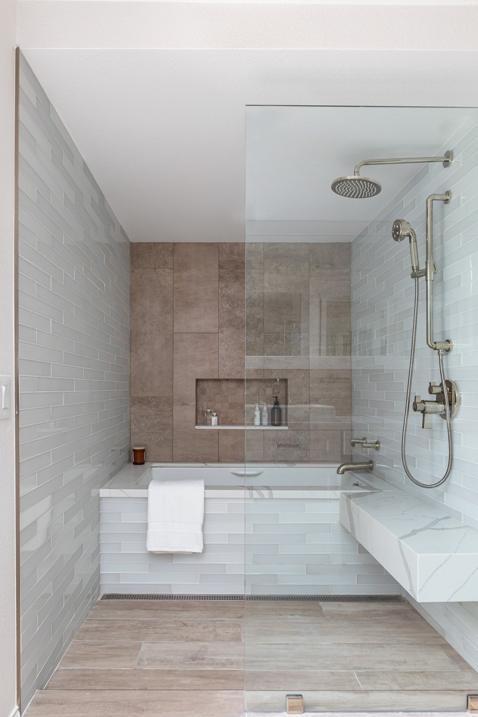 Tub Next to Shower Design Ideas: Modern Renovations | SeaPointe