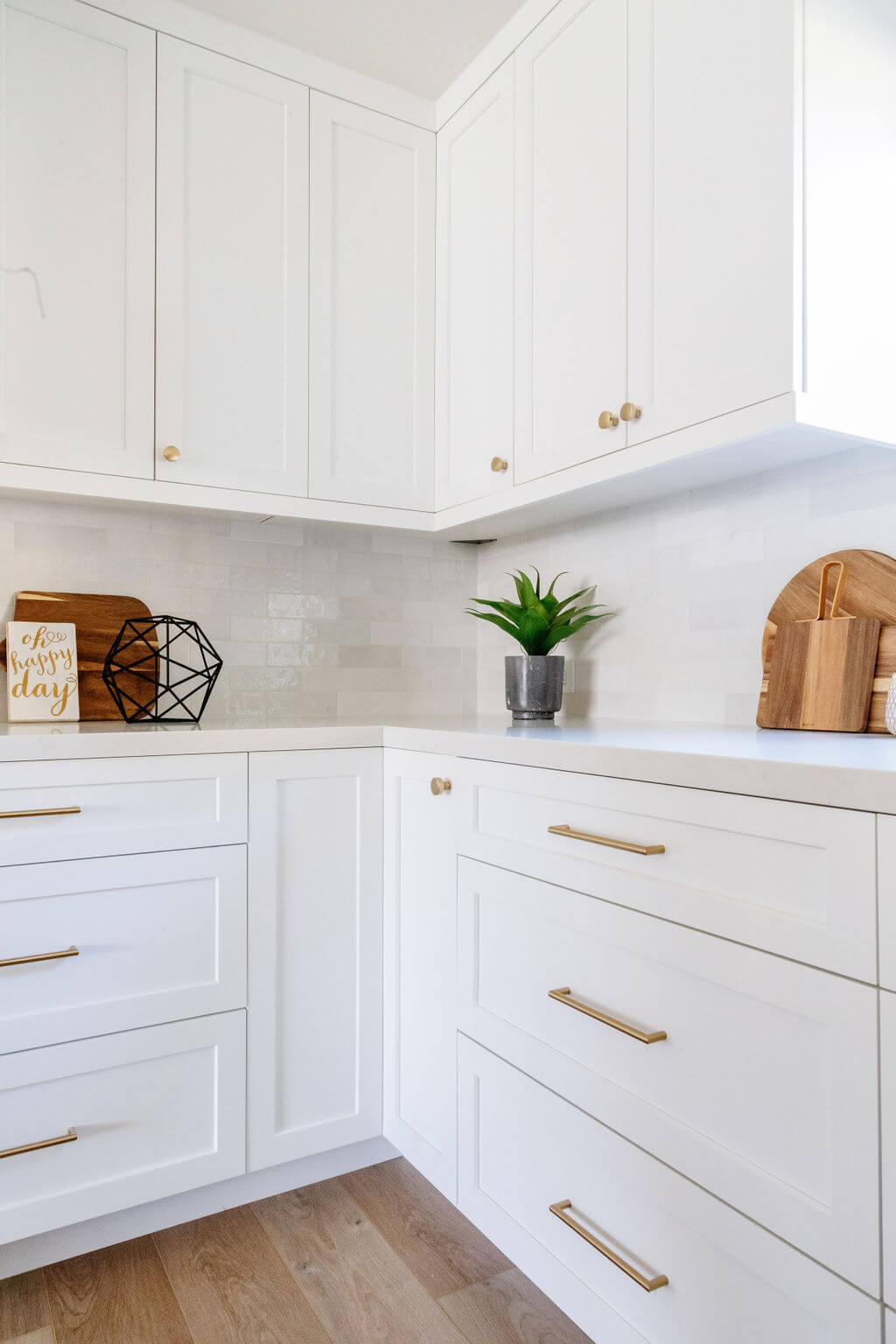 Double-jointed-corner-cabinet