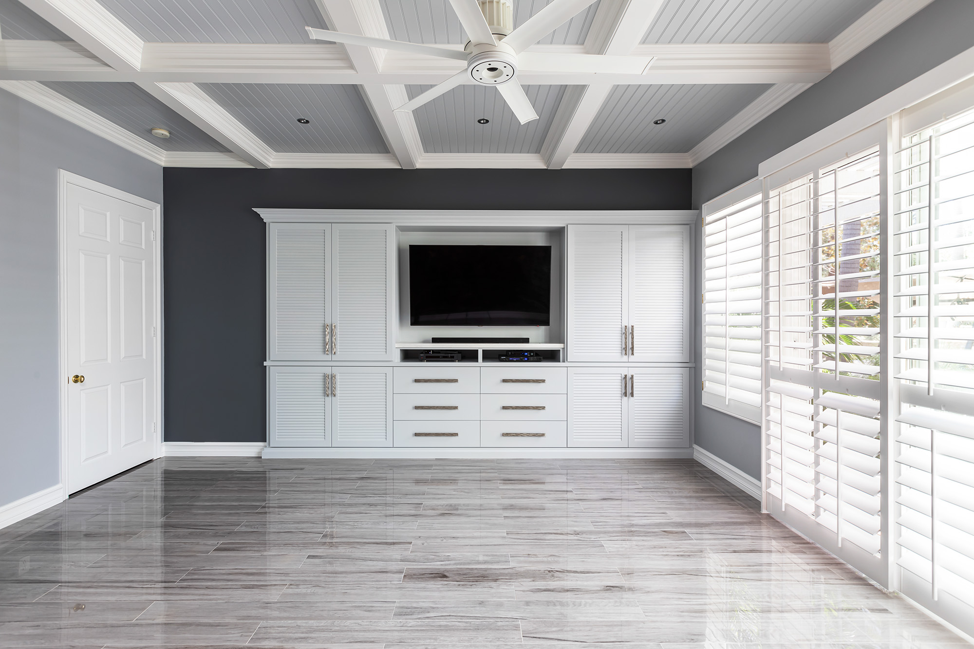 Corona-del-Mar-Entertainment-Center