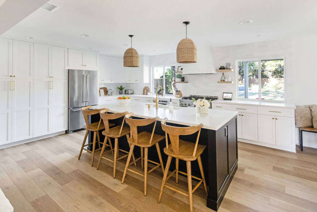 White-built-in-cabinet-kitchen-storage