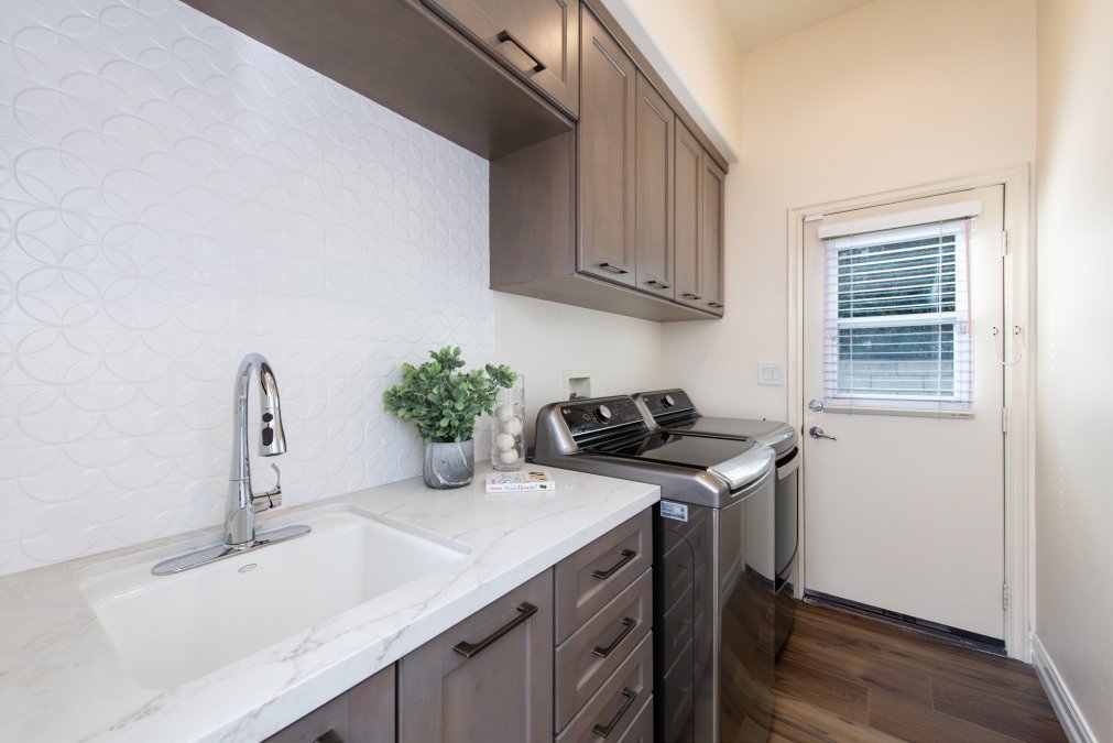 6 Best Laundry Room Design Features | Sea Pointe