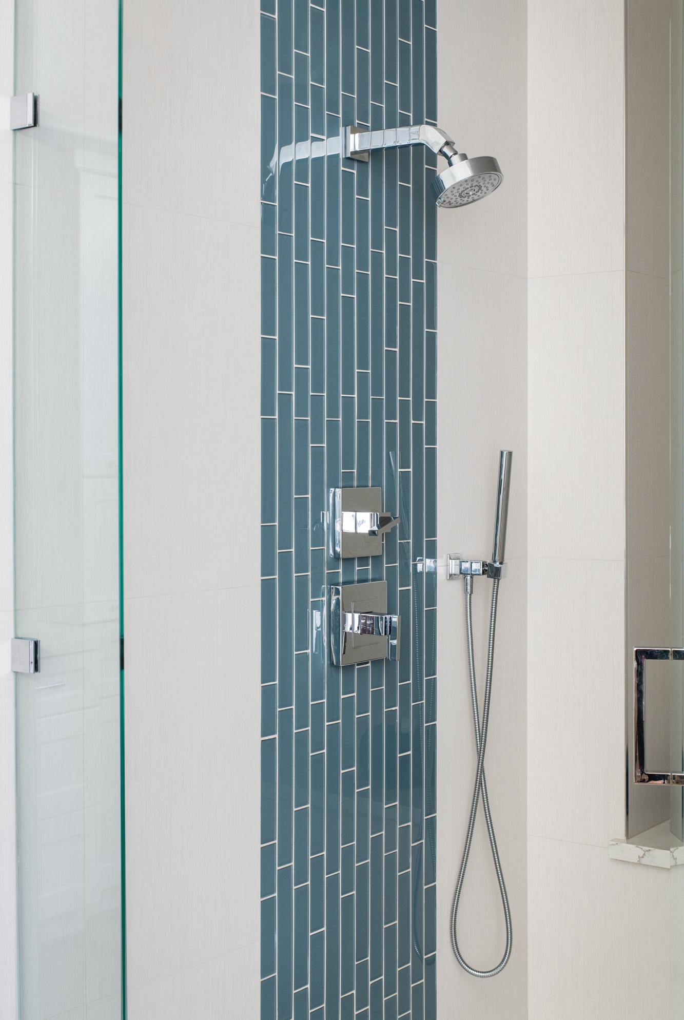 Blue-shining-glass-shower-tile-in-Rancho-Santa-Margarita-bathroom-remodel