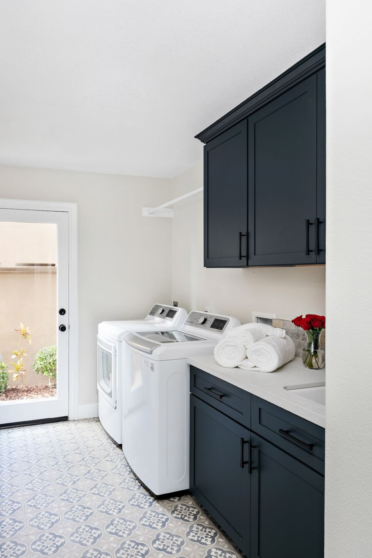 Sea Pointe's Guide to Creating Transitional Laundry Room