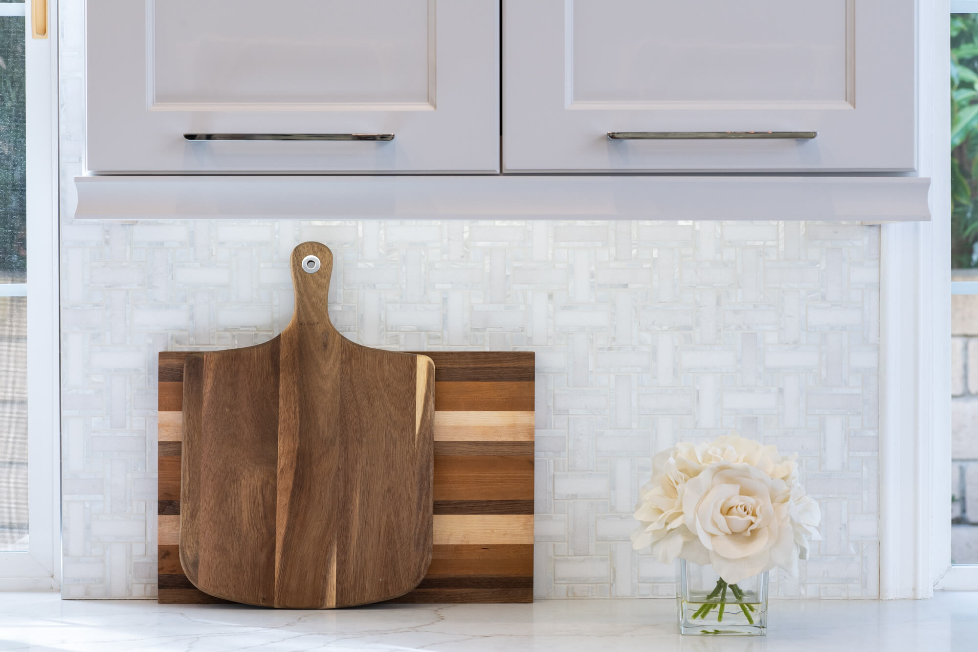 Marble-kitchen-backsplash-in-Orange-County-Renovation
