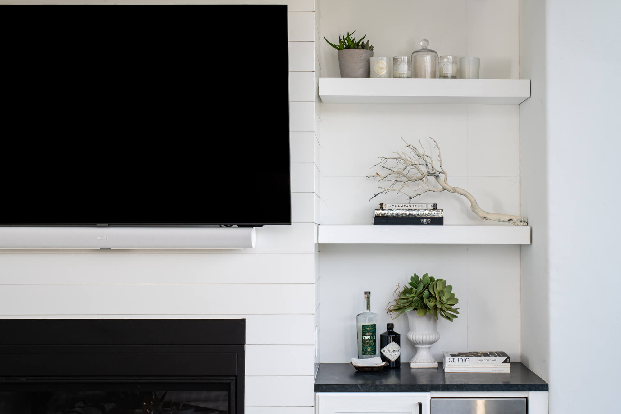 Open-shelving-in-Coto-de-Caza-California-Room-Renovation