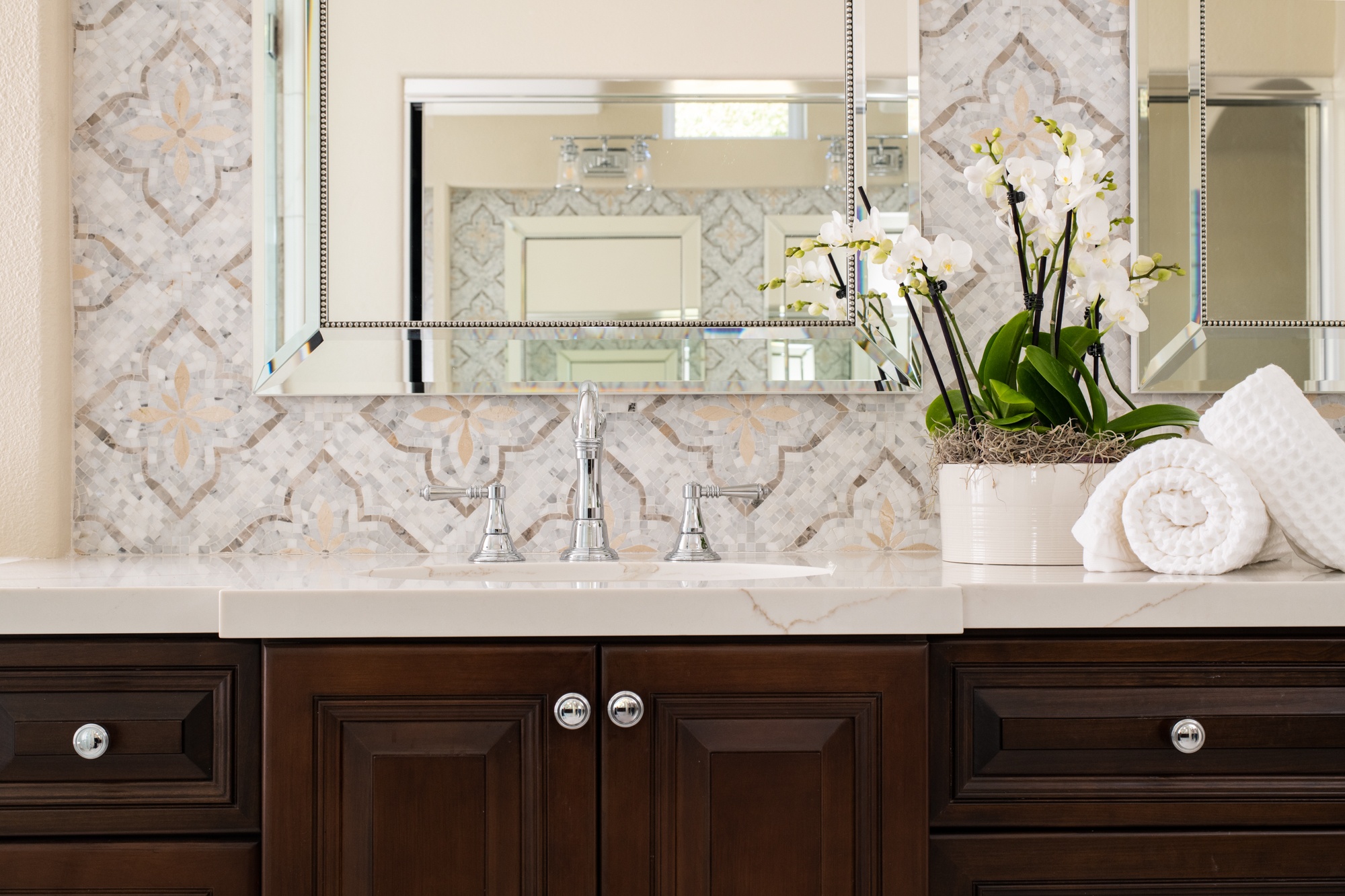 Porcelain-vanity-remodel-with-quartz-countertop