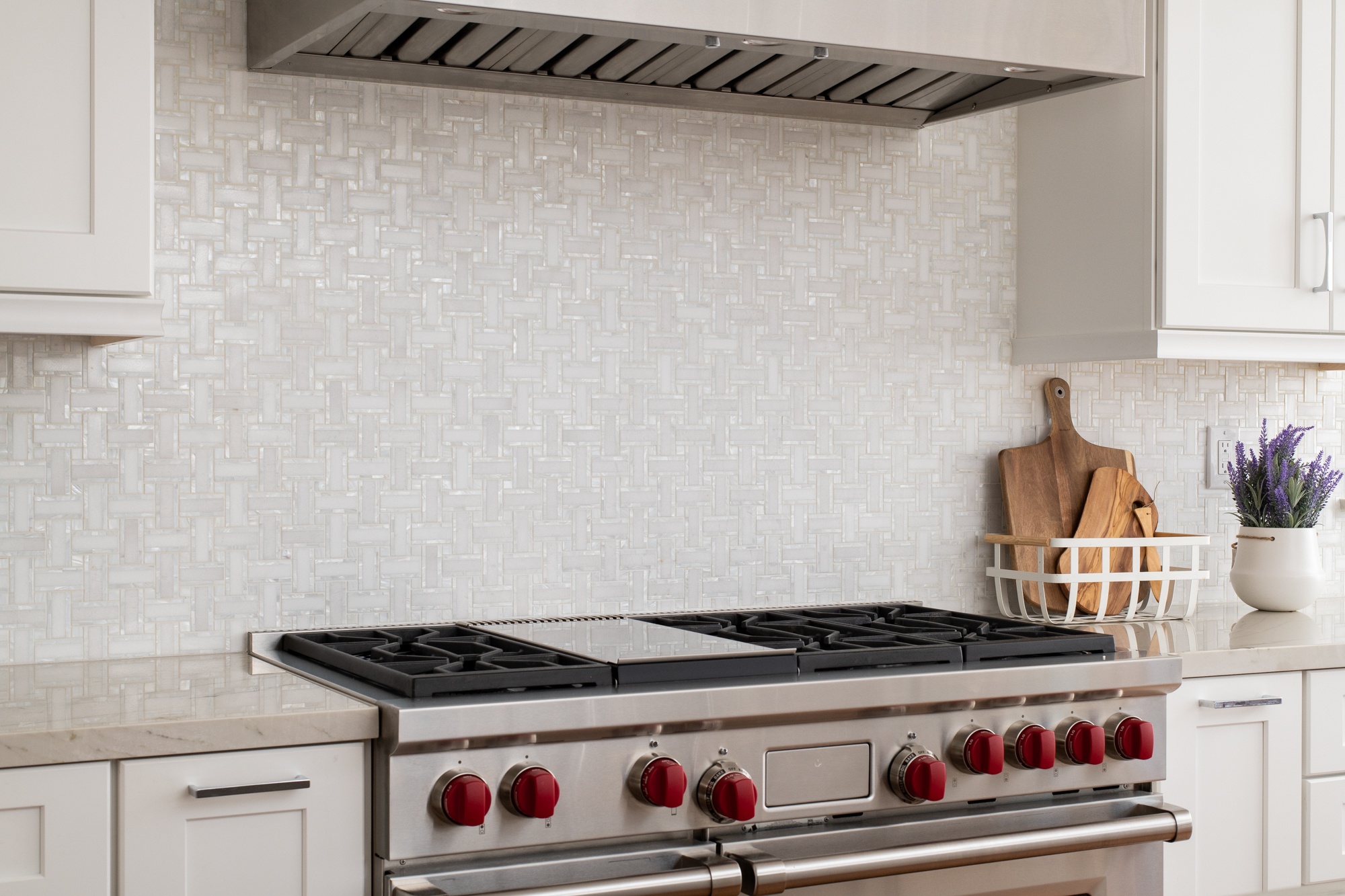 natural-marble-stone-backsplash-in-Irvine-kitchen-renovation