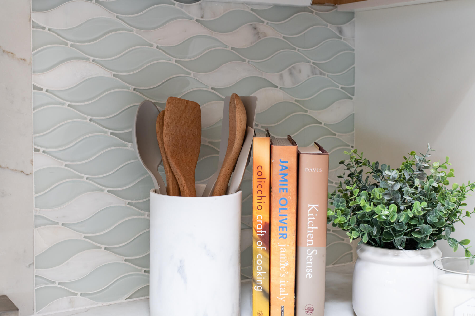 Camouflage-shampoo-niche-in-bathroom-remodel
