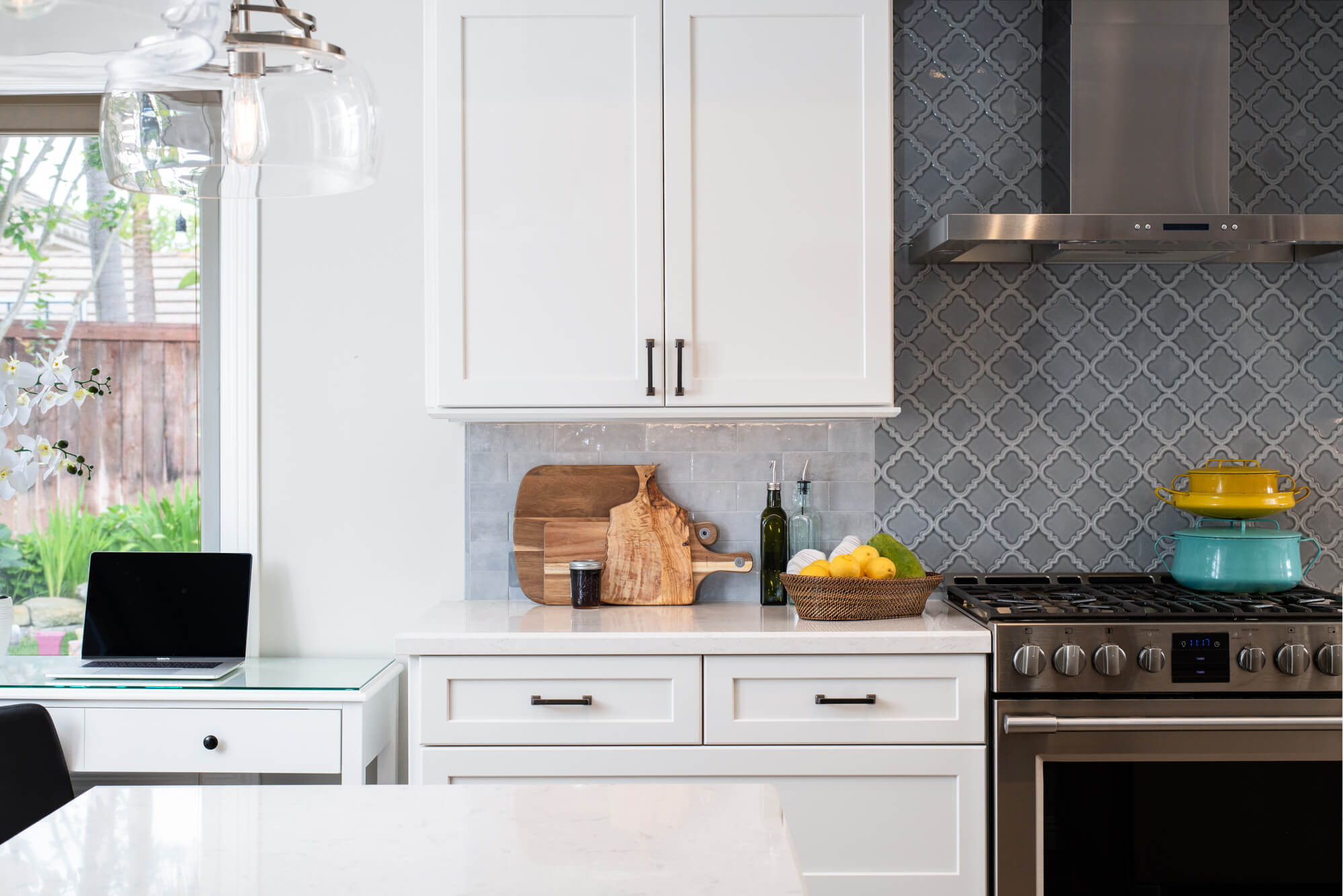 Quartz-countertop-in-Lake-Forest-Bathroom-Renovation