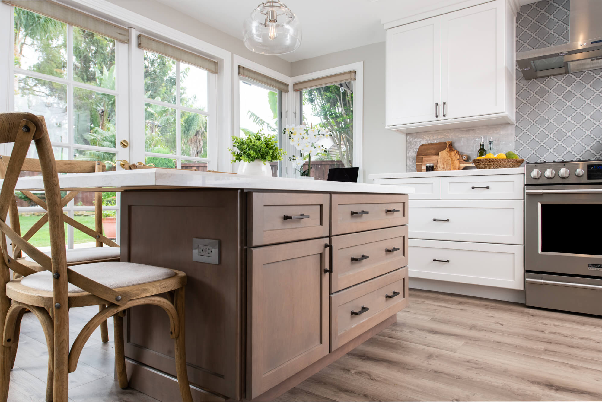 Quartz-countertop-in-Lake-Forest-Bathroom-Renovation