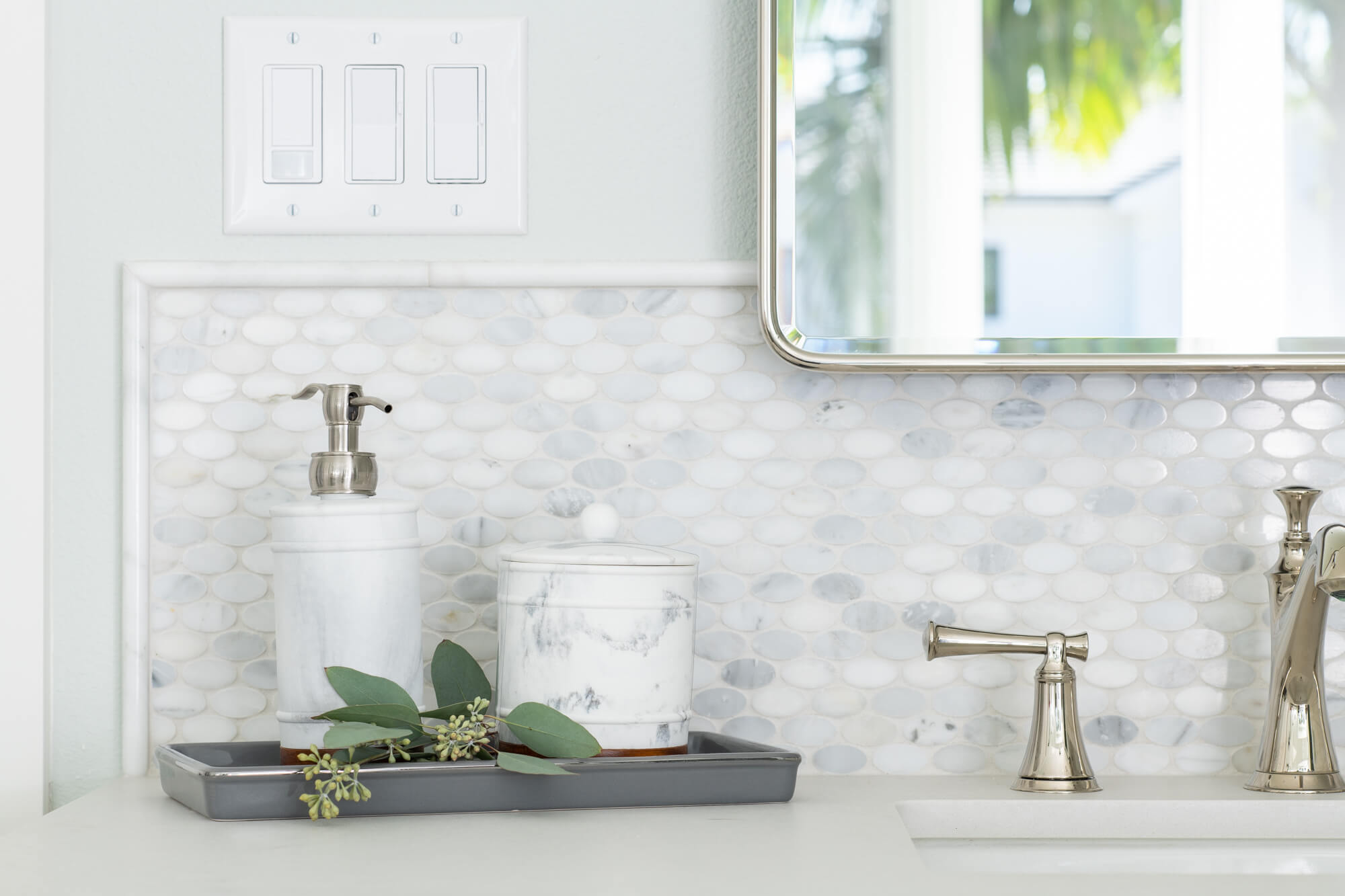 Marble Mosaic Vanity Backsplash in Master Bathroom Remodel