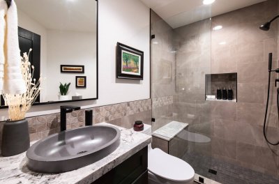 8 Features You Need In Your Small Bathroom to Maximize Function and Space