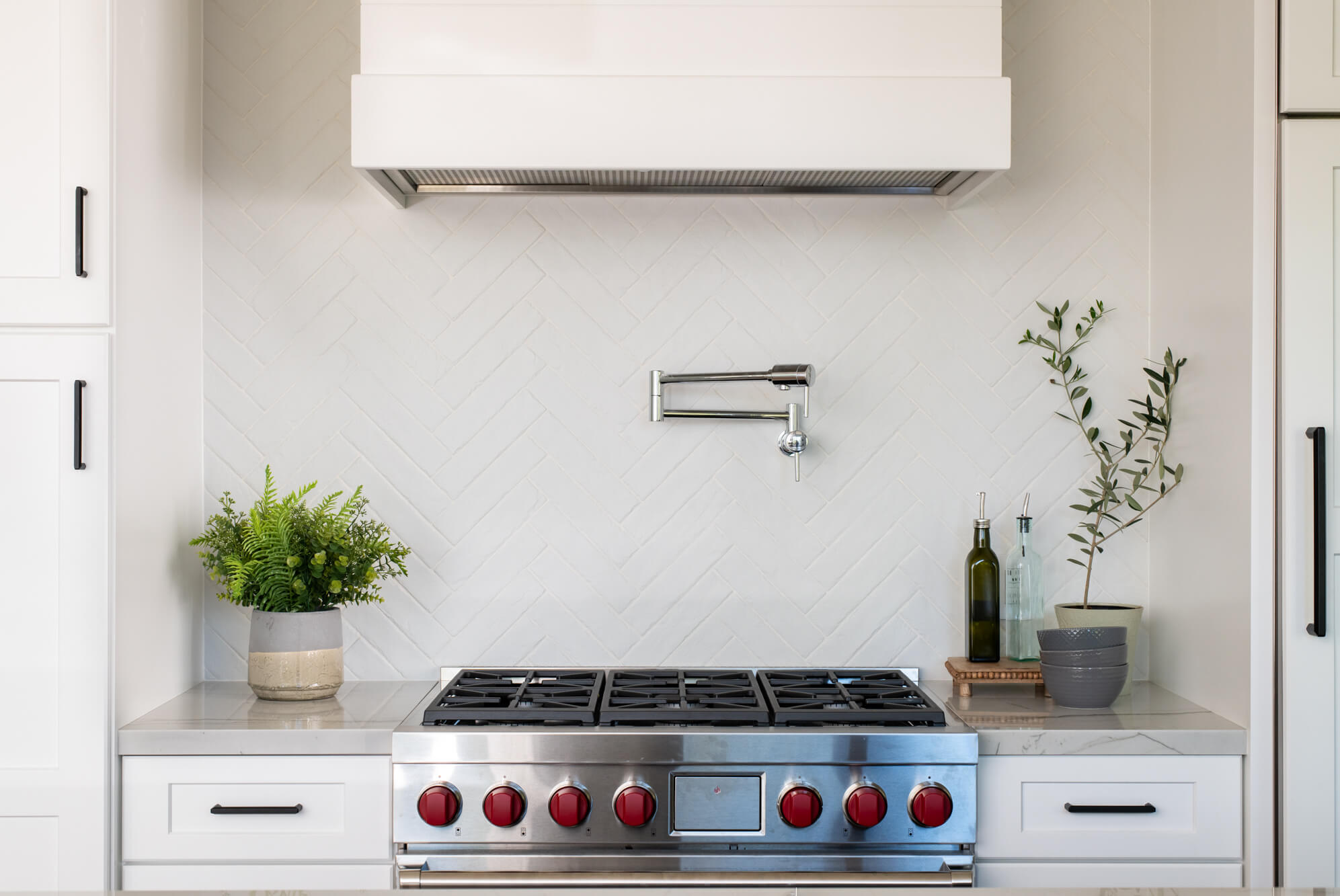 Kitchen stove with chimney