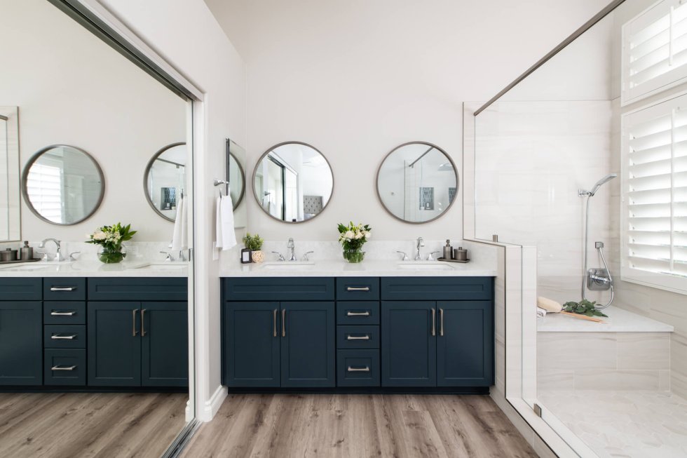 Bold Master Bathroom Remodel In Foothill Ranch With Farmhouse Design 980x653 