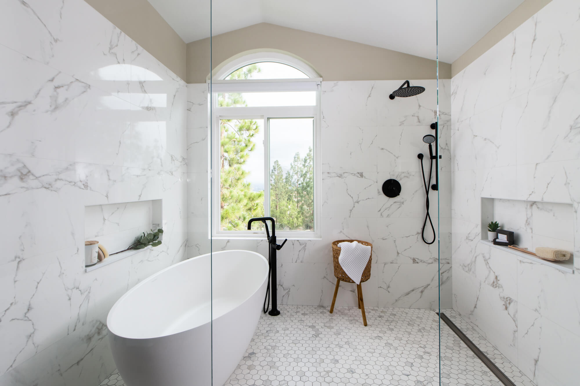 34 Luxurious Corner Shower Ideas to Install in Your Bathroom