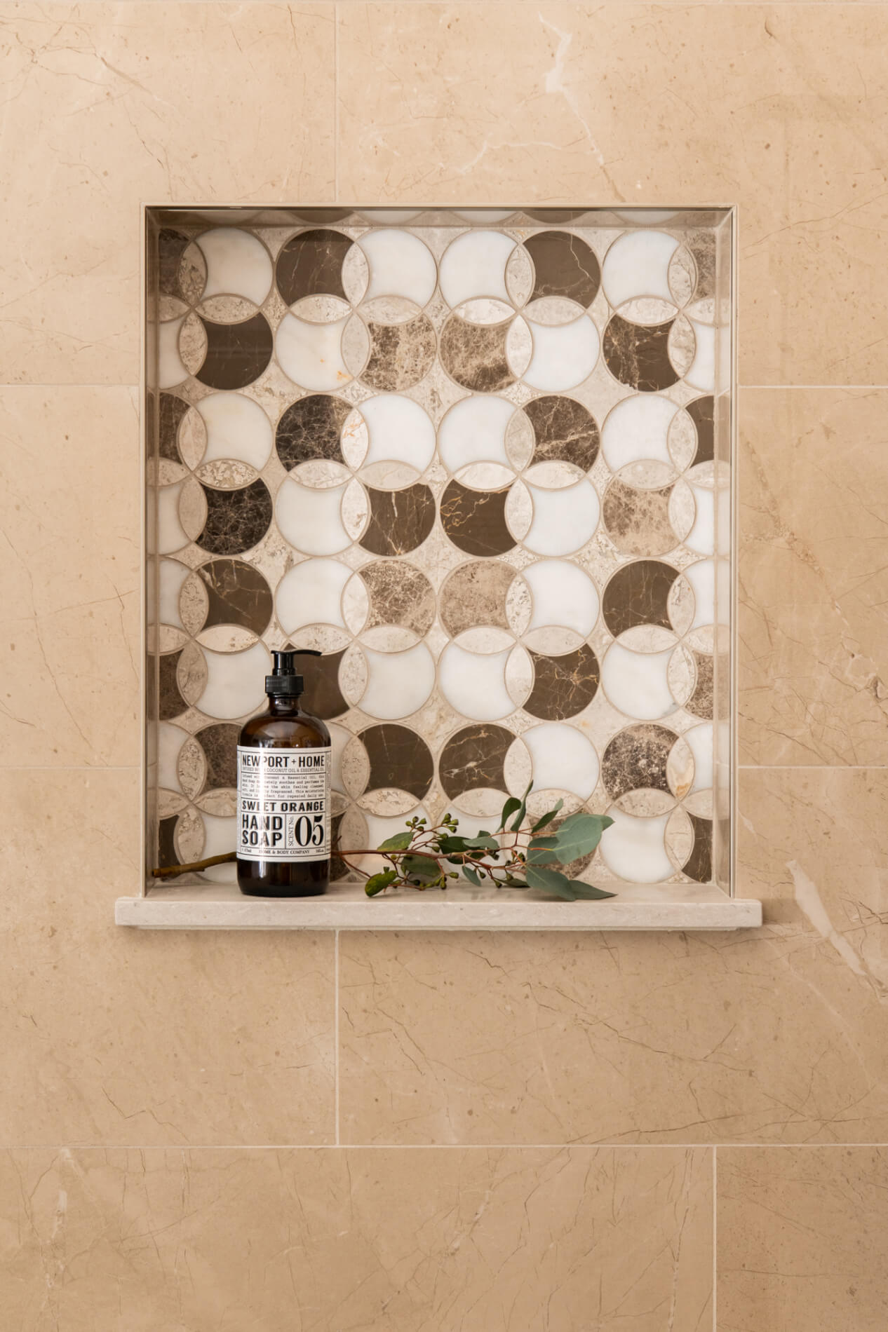 shower-tile-design-marble-mosaic