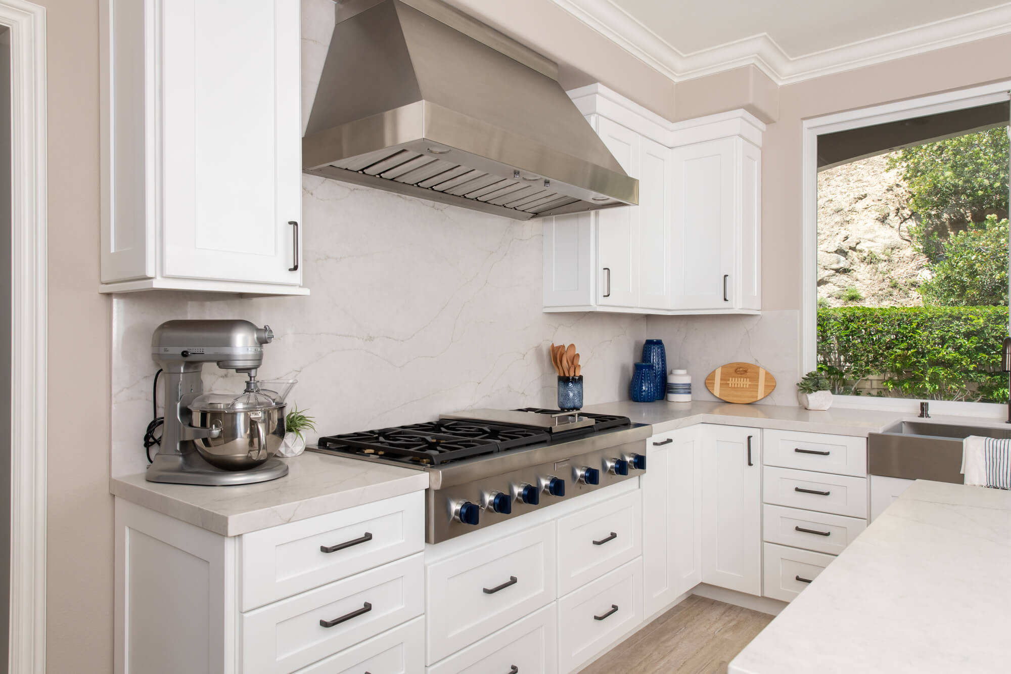 counter-to-backsplash-quartz-kitchen-remodel