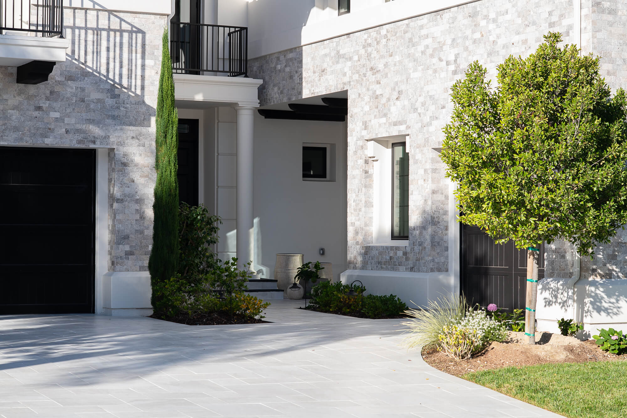 porcelain-stone-pavers-driveway-balcony