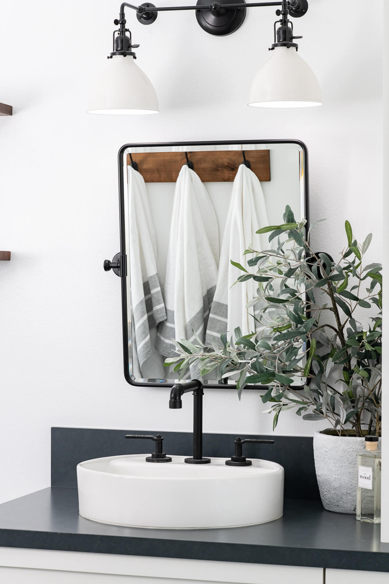 vessel-sink-matte-black-faucet