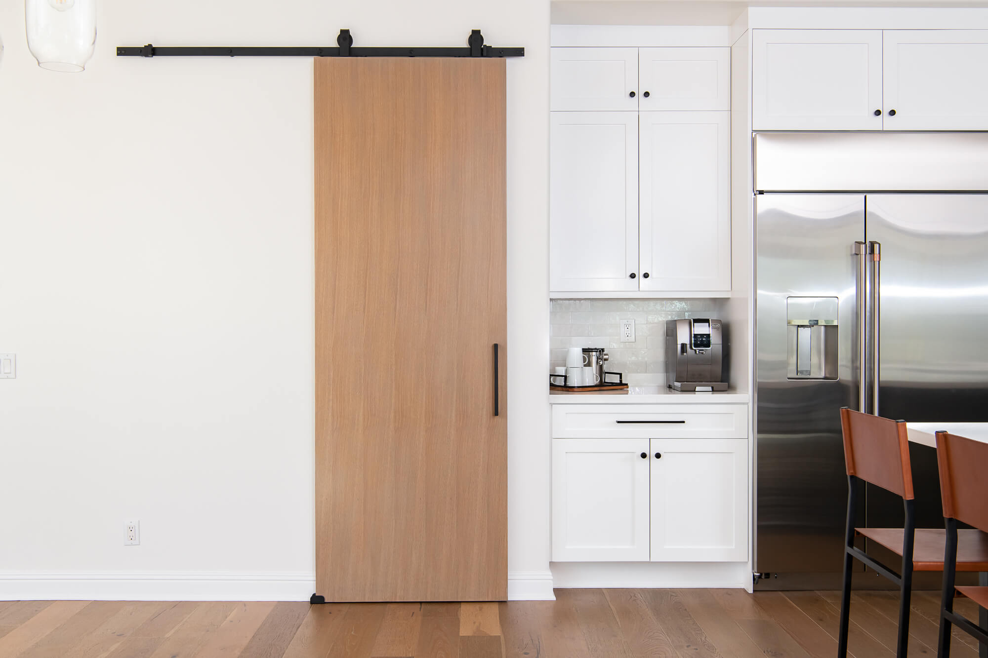 pantry-barn-door-on-rollers