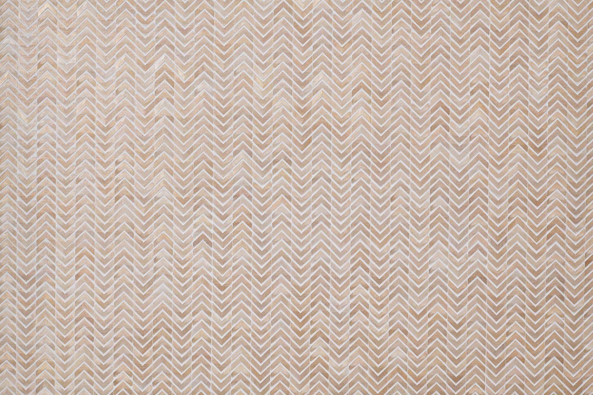 porcelanosa-metal-mosaic-gold-backsplash-in-gravity-arrows