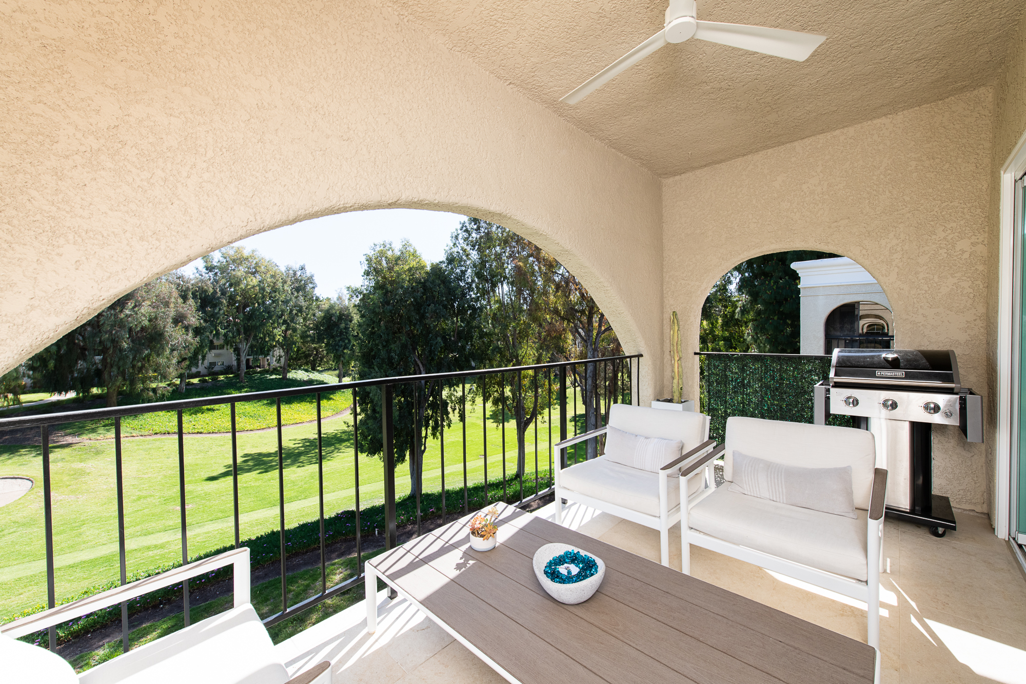 2-exterior-patio-flooring-Arizona-Tile-Material-Limestone-Color-Grey-Renaissance- series-Salem