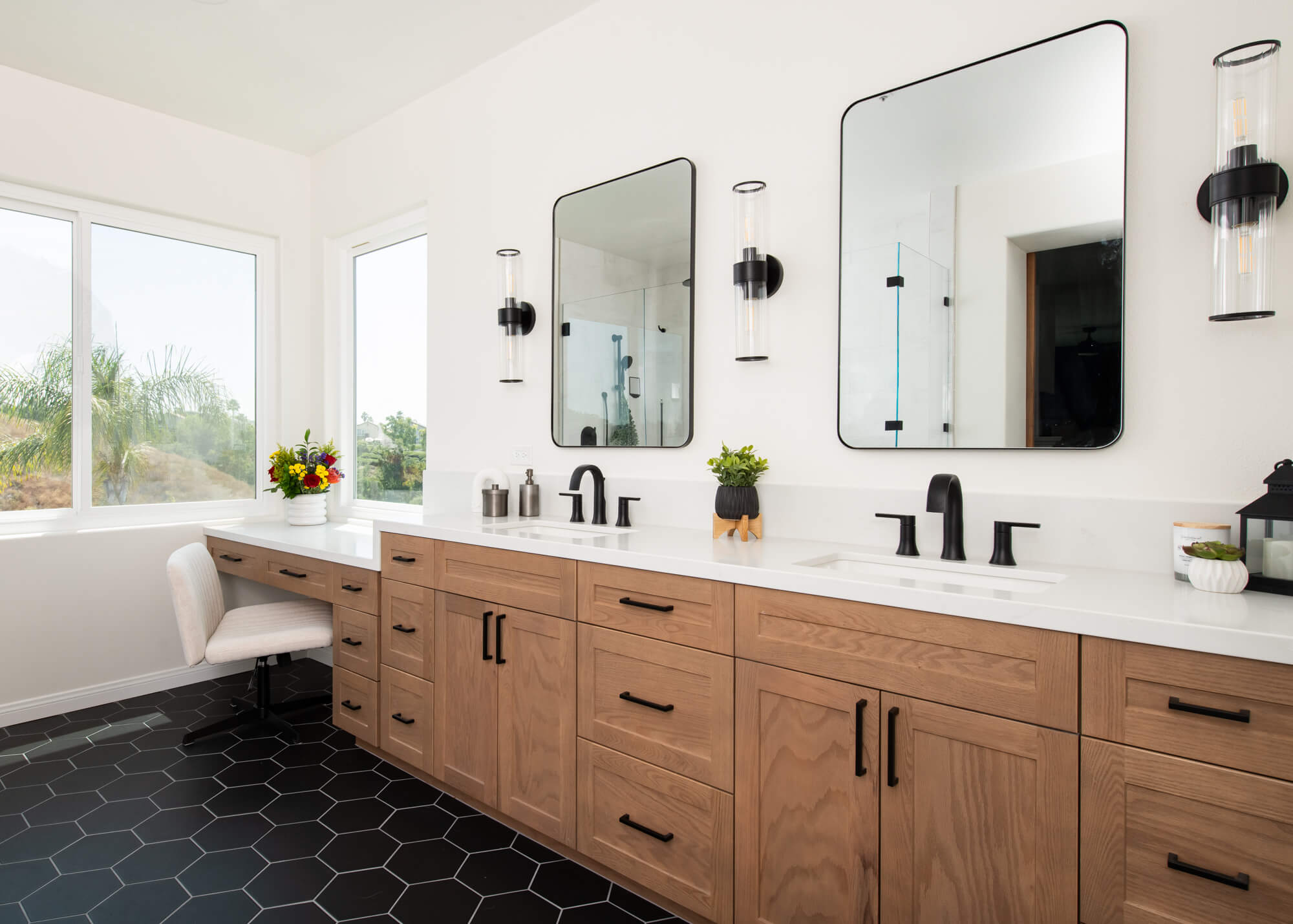 Vanity Mirror Cabinet with Side Pull-outs - Kemper