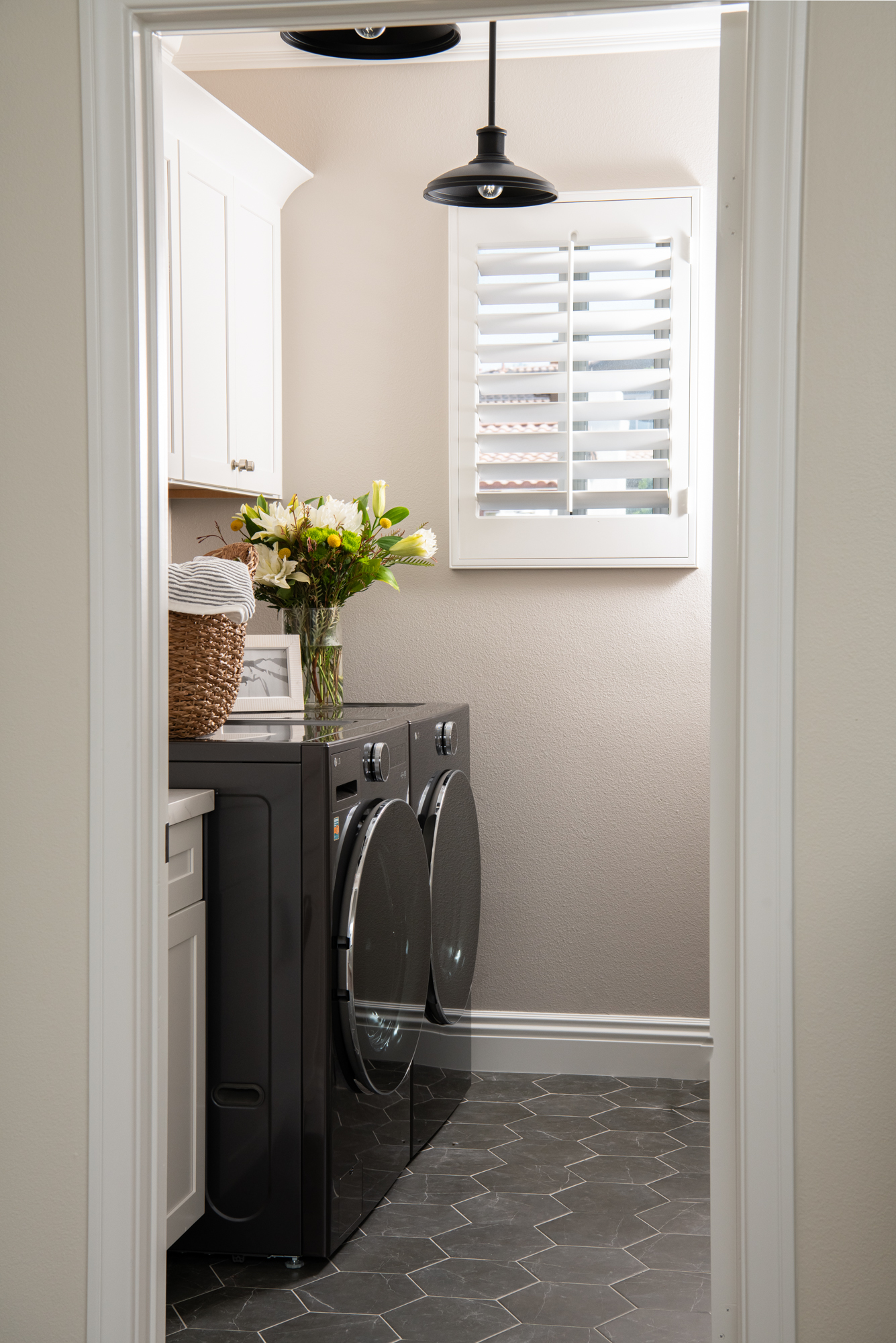 Emser-Sterlina-porcelain-hexagon-tile-charcoal-asphalt