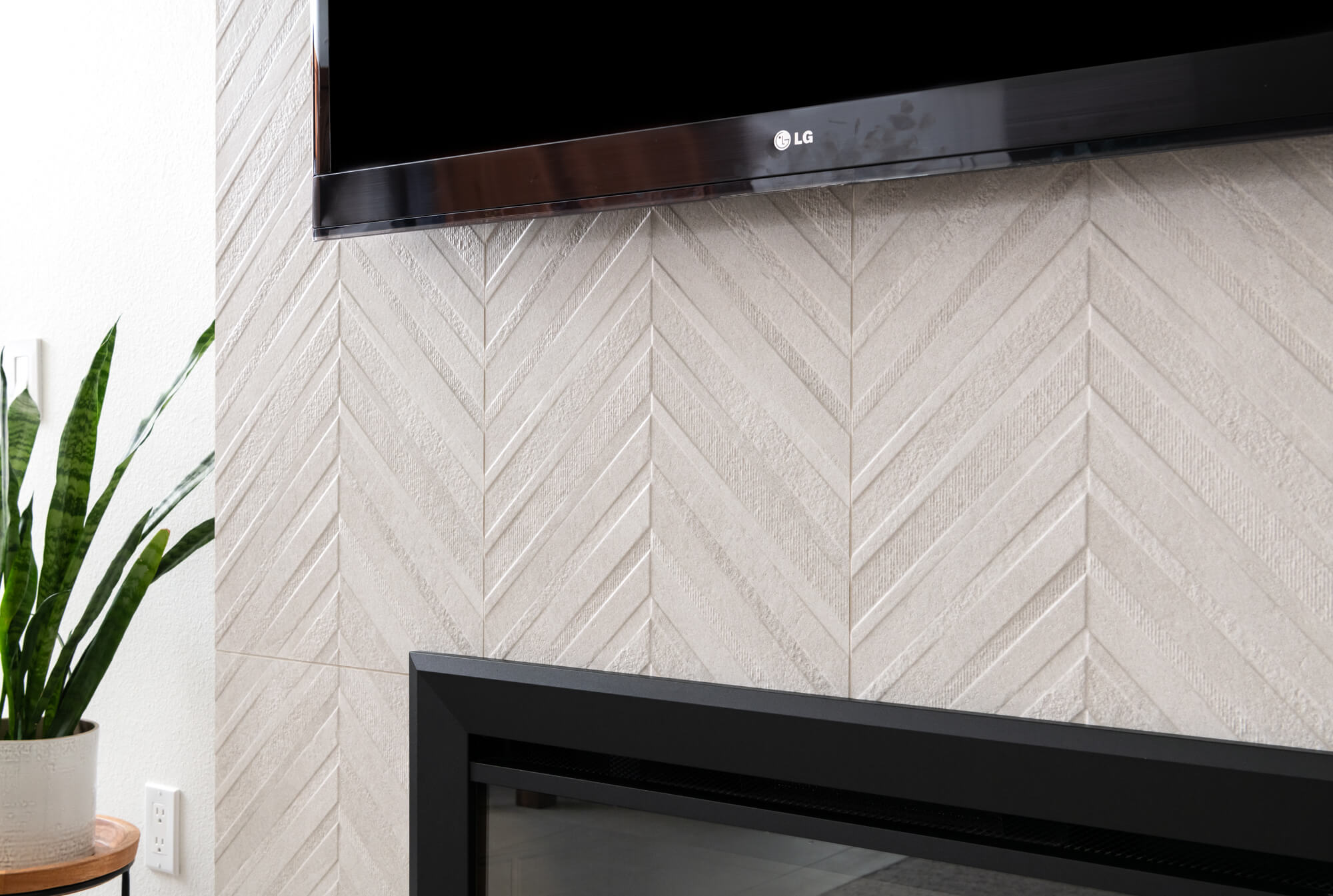 bedrosian-porcelain-tile-series-textuality-color-white-vertical-stacked