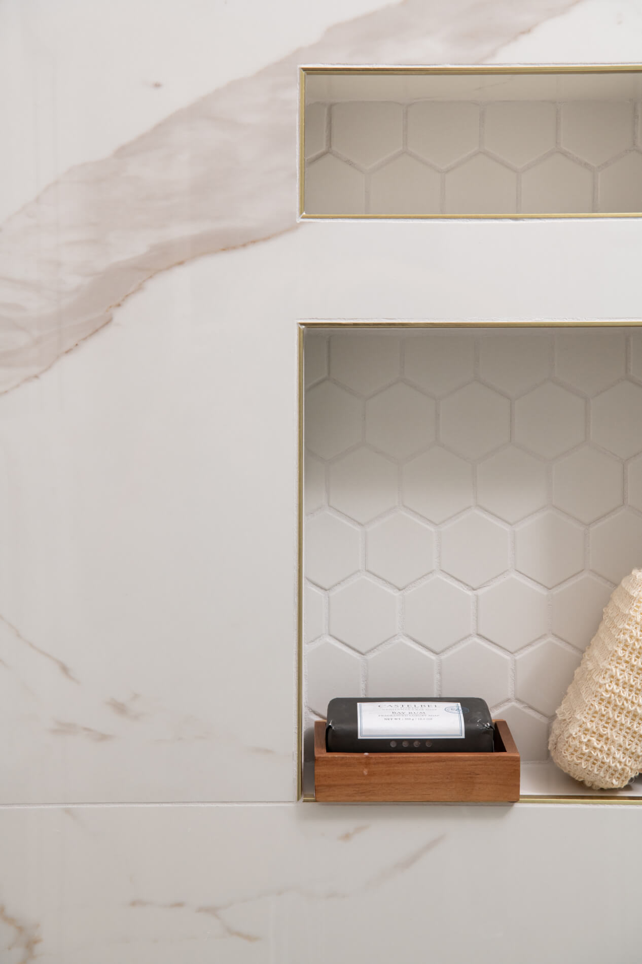 Elysium-Calacatta-Lucido-large-square-porcelain-tiles