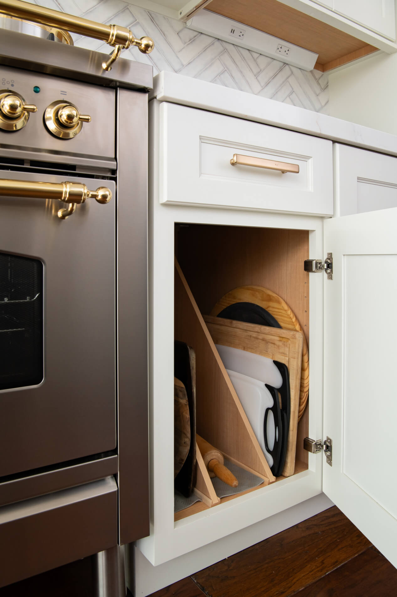 custom-dividers-for-cutting-board-and-baking-tools-organized-storage