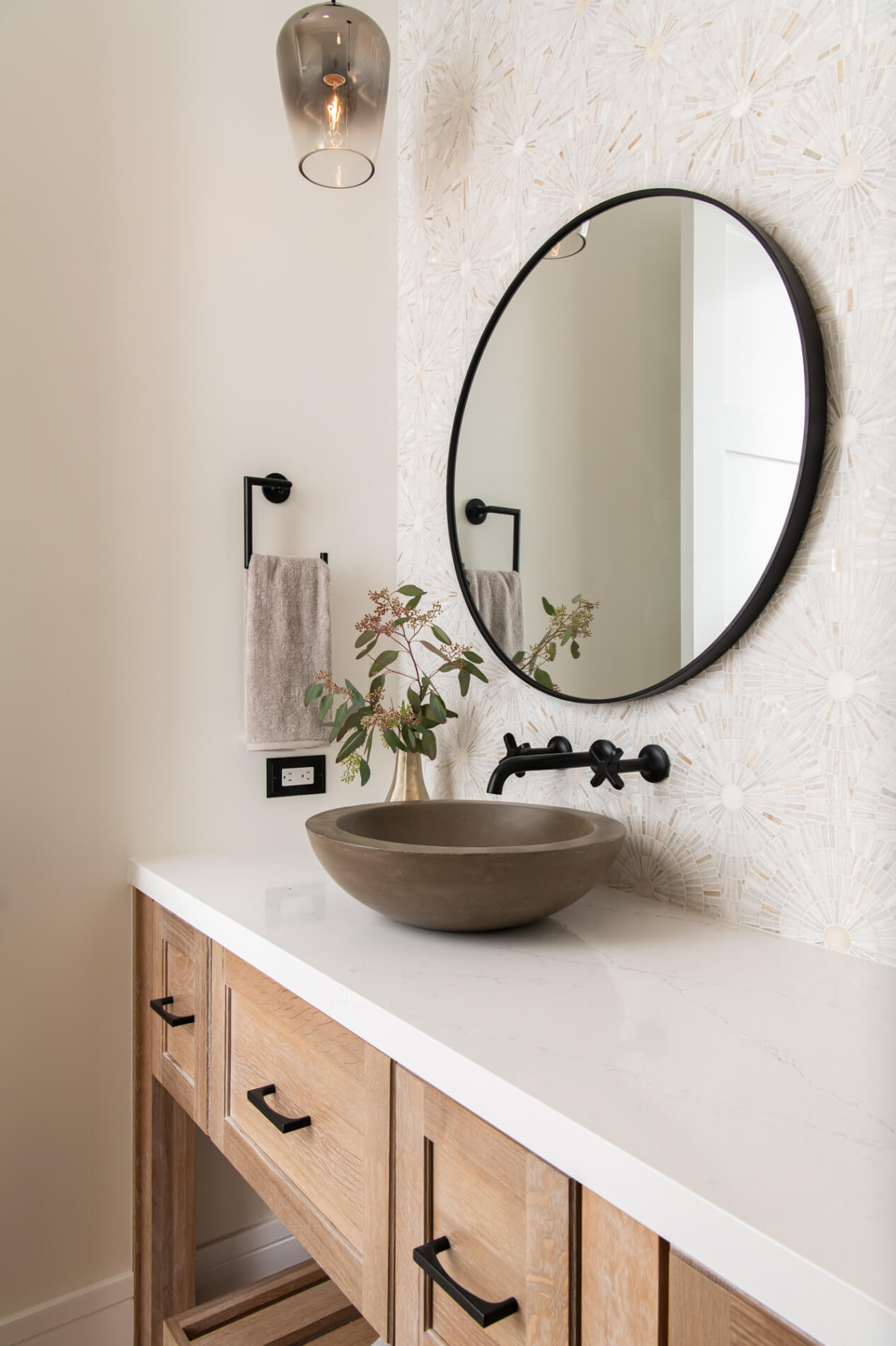 Pental-polished-quartz-stone-countertop-in-Statuario