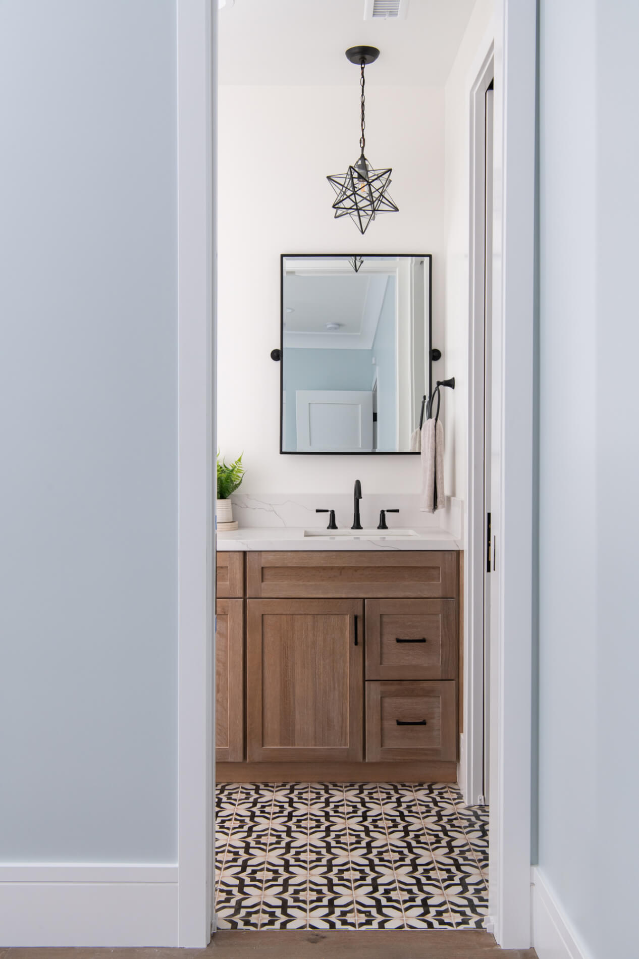 new-pocket-door-entrances-jack-and-jill-bathroom