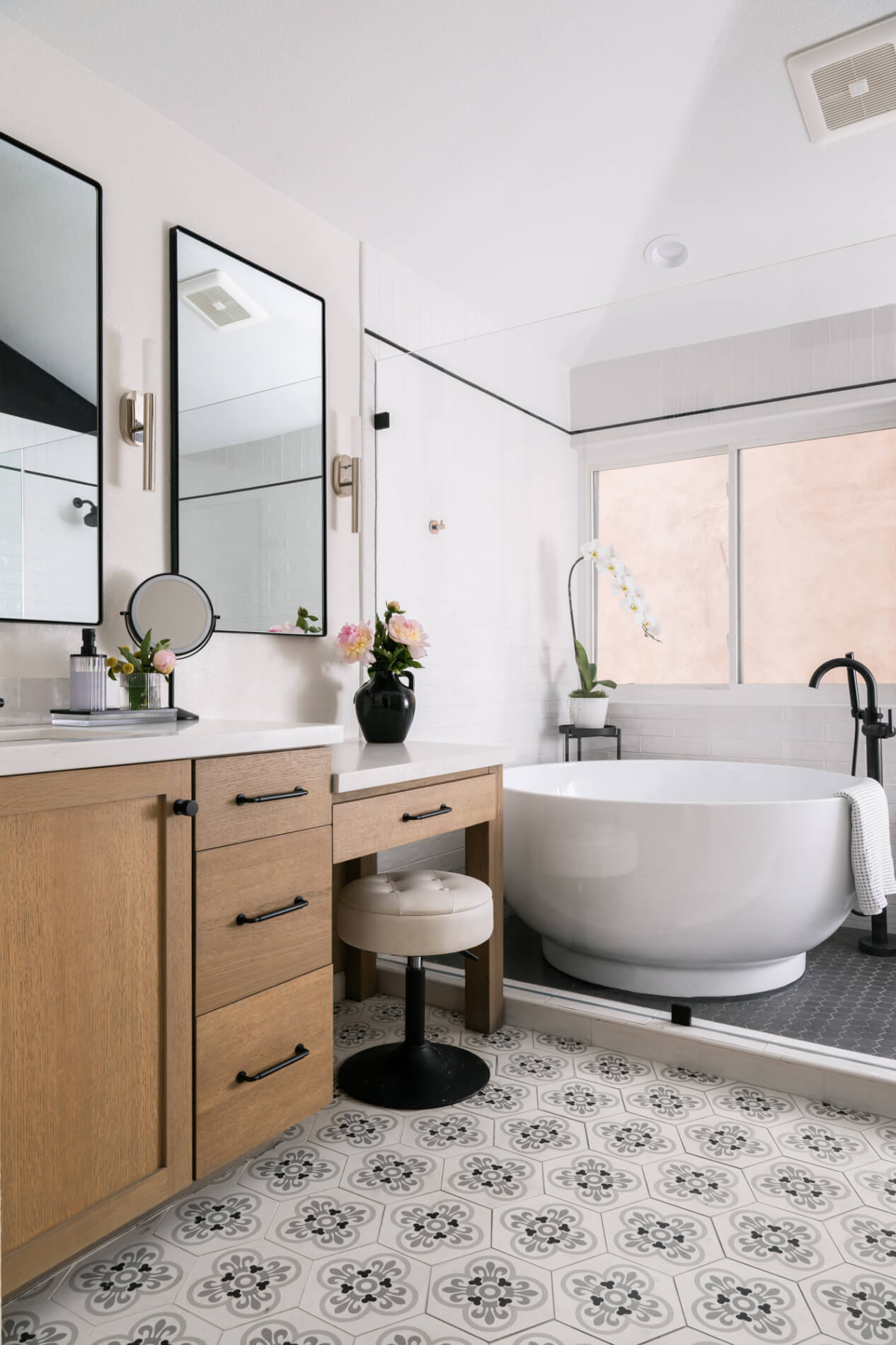 51-inch-round-freestanding-acrylic-white-tub