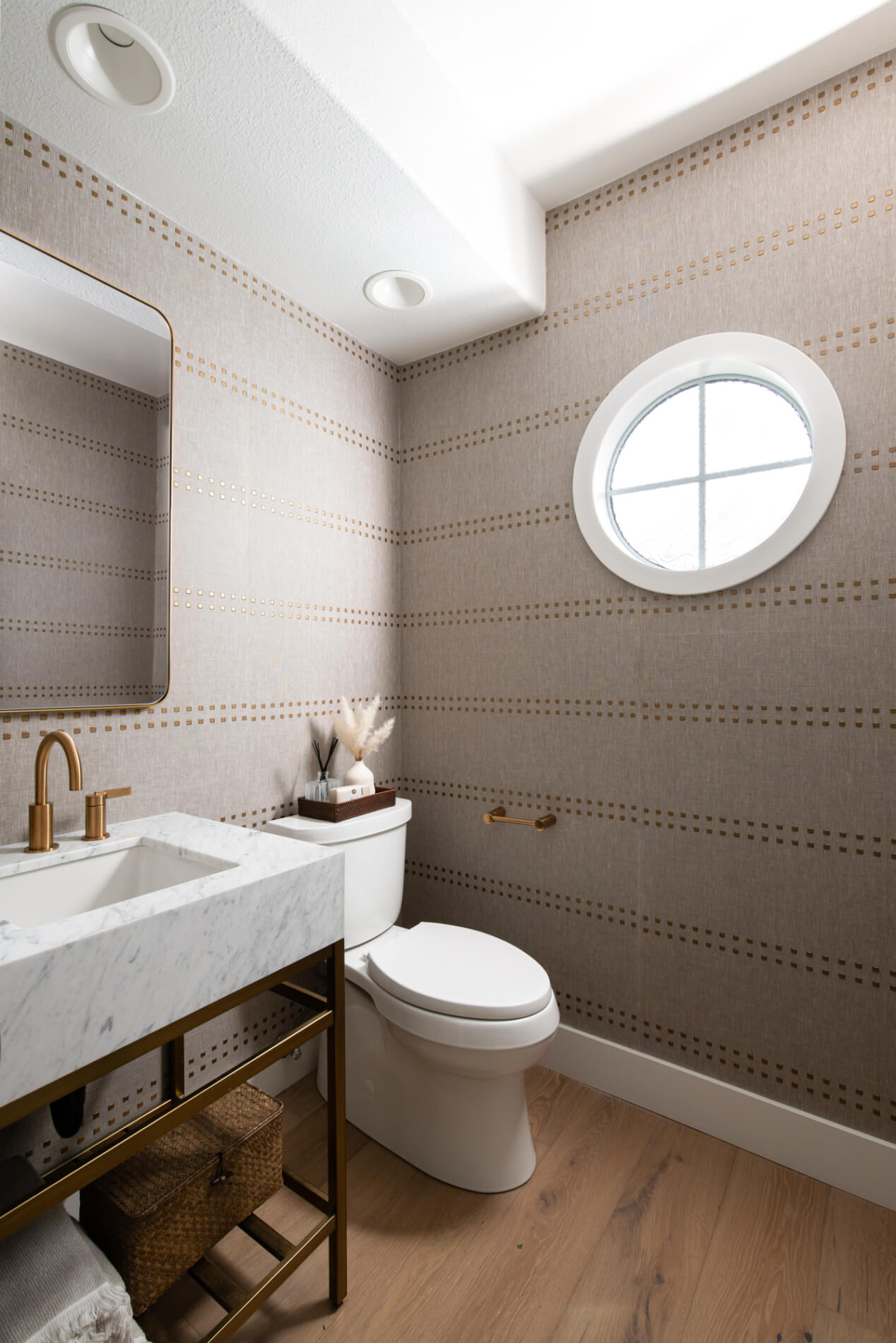 powder-bath-remodel-in-newport-beach