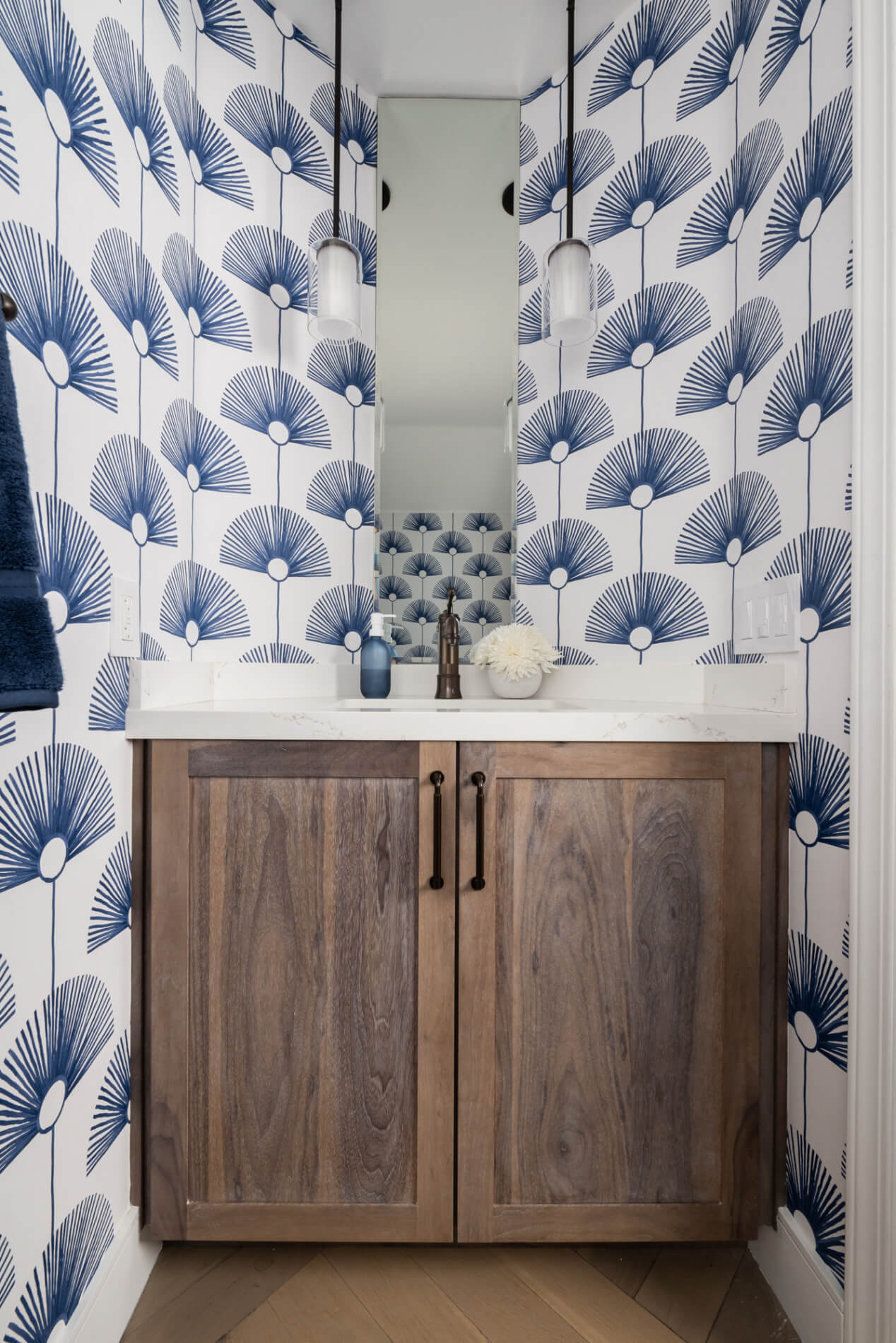 vinyl-wallpaper-on-all-walls-by-Honey+Hank-in-Deco-Fan-Indigo-pattern