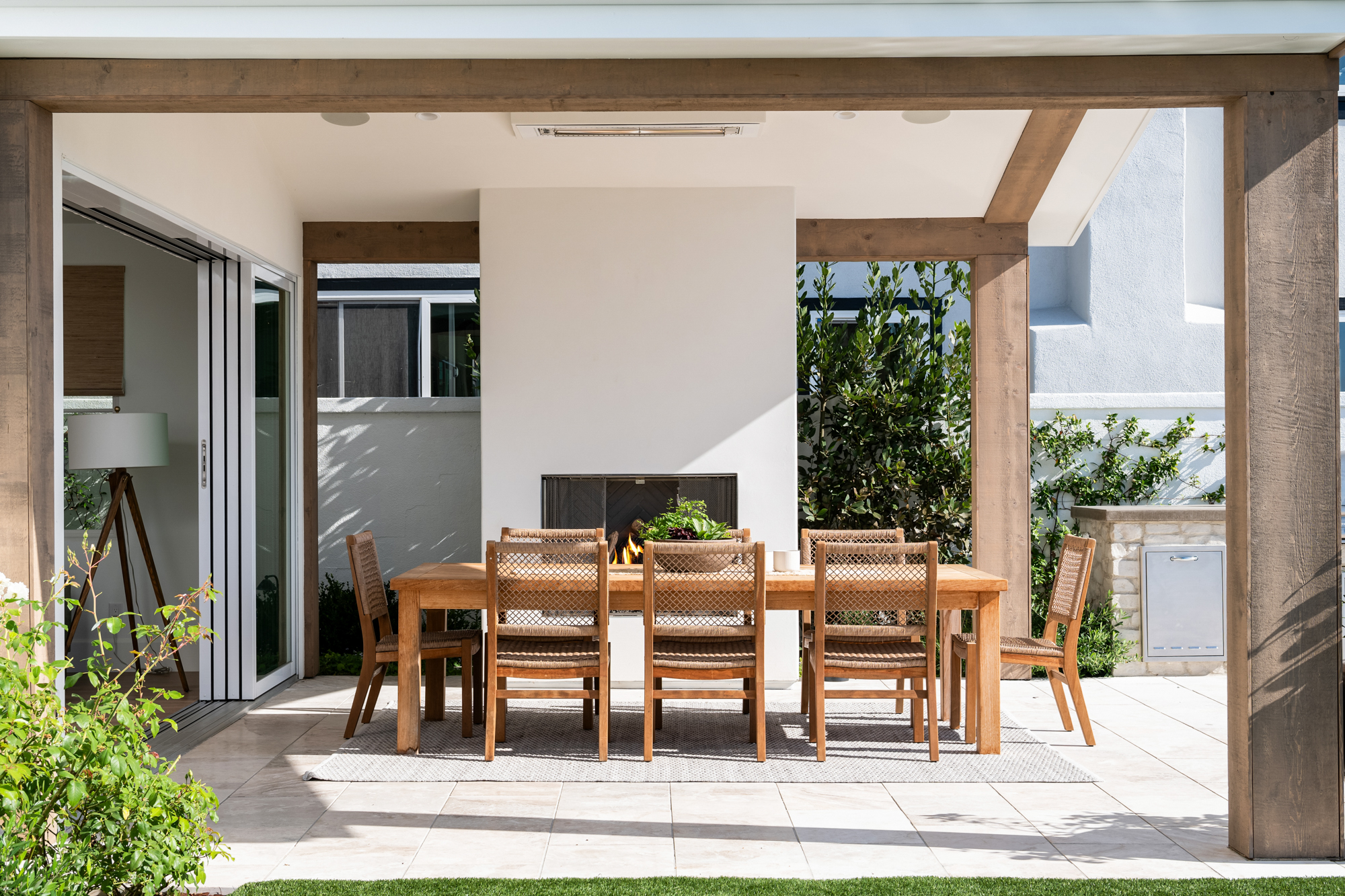 al-fresco-dining-wooden-dining-set