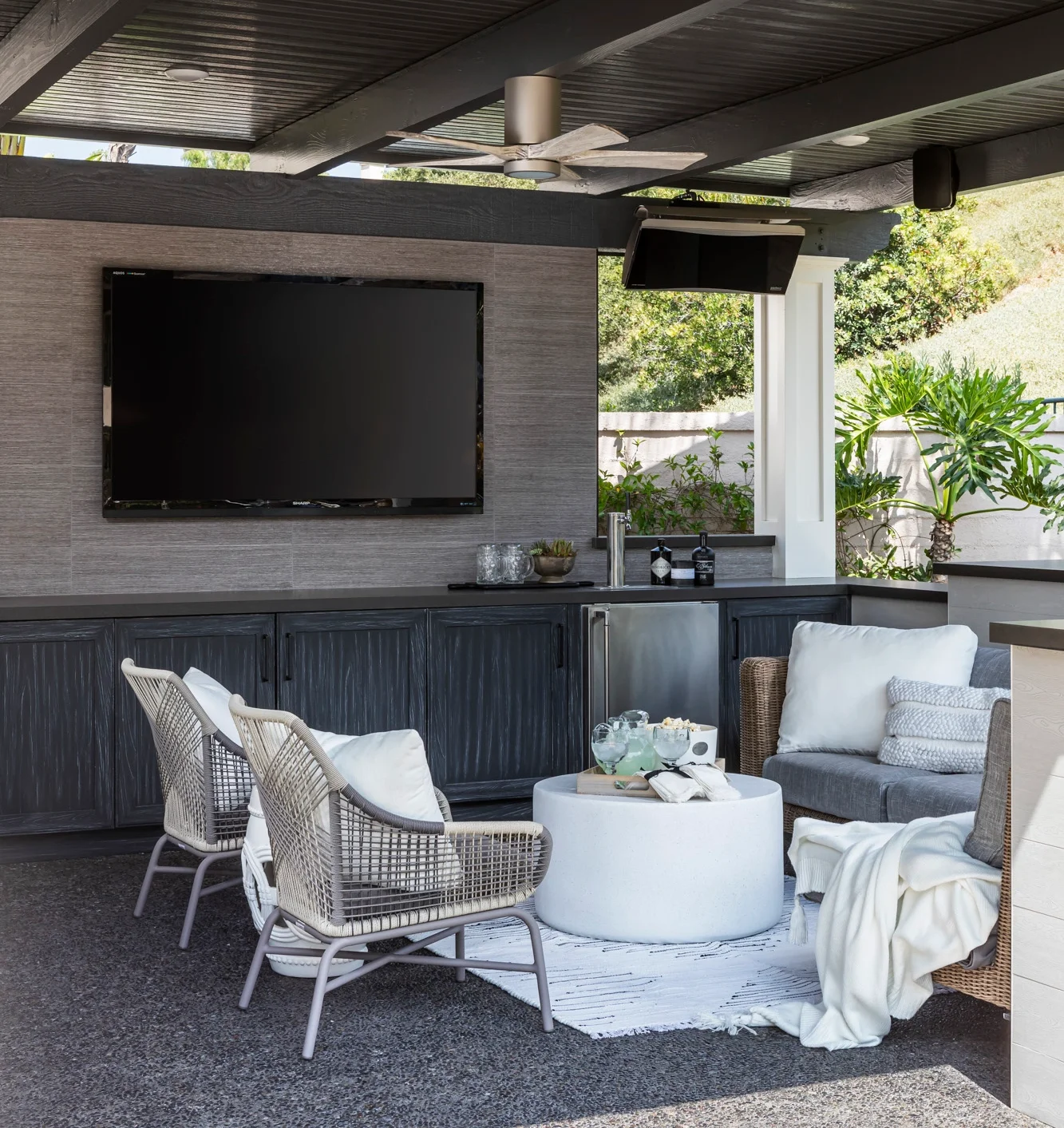 Mission Viejo outdoor living room with beverage center