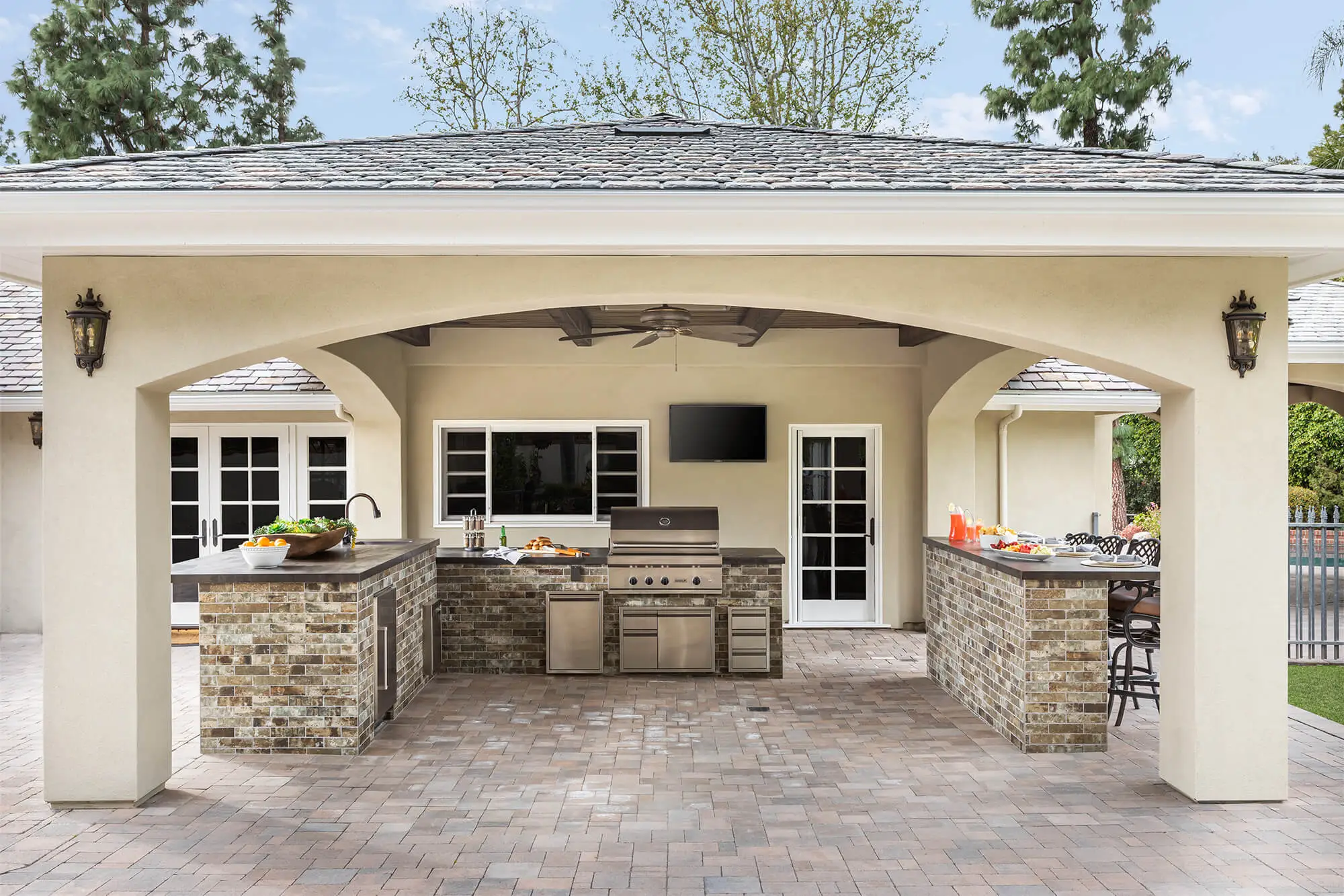 A California Room often has an outdoor kitchen.