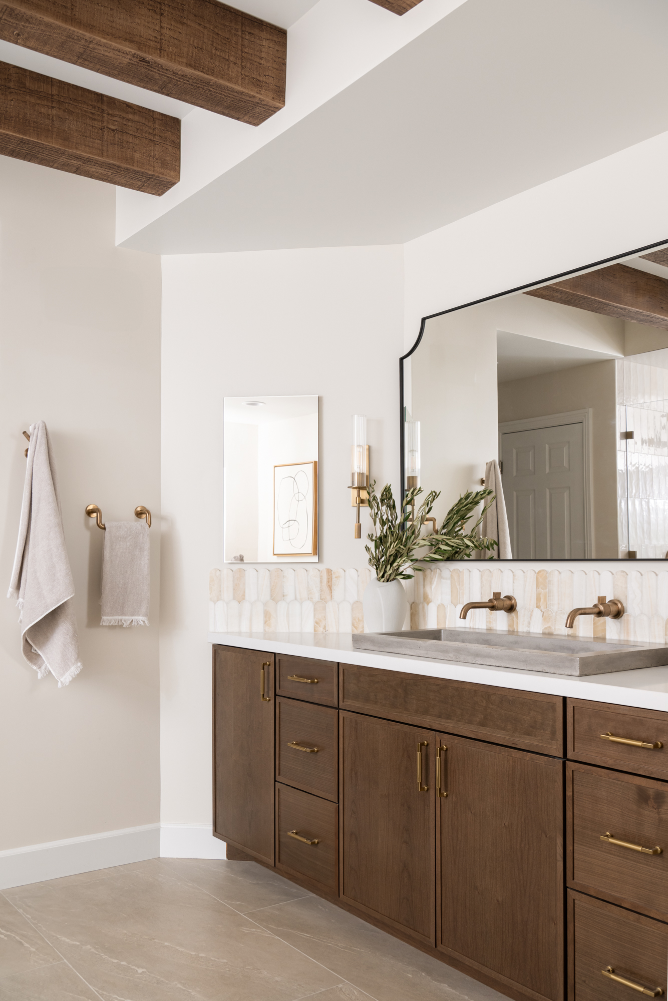 Waystone-series-porcelain-tile-bathroom-flooring-in-Sand-finish