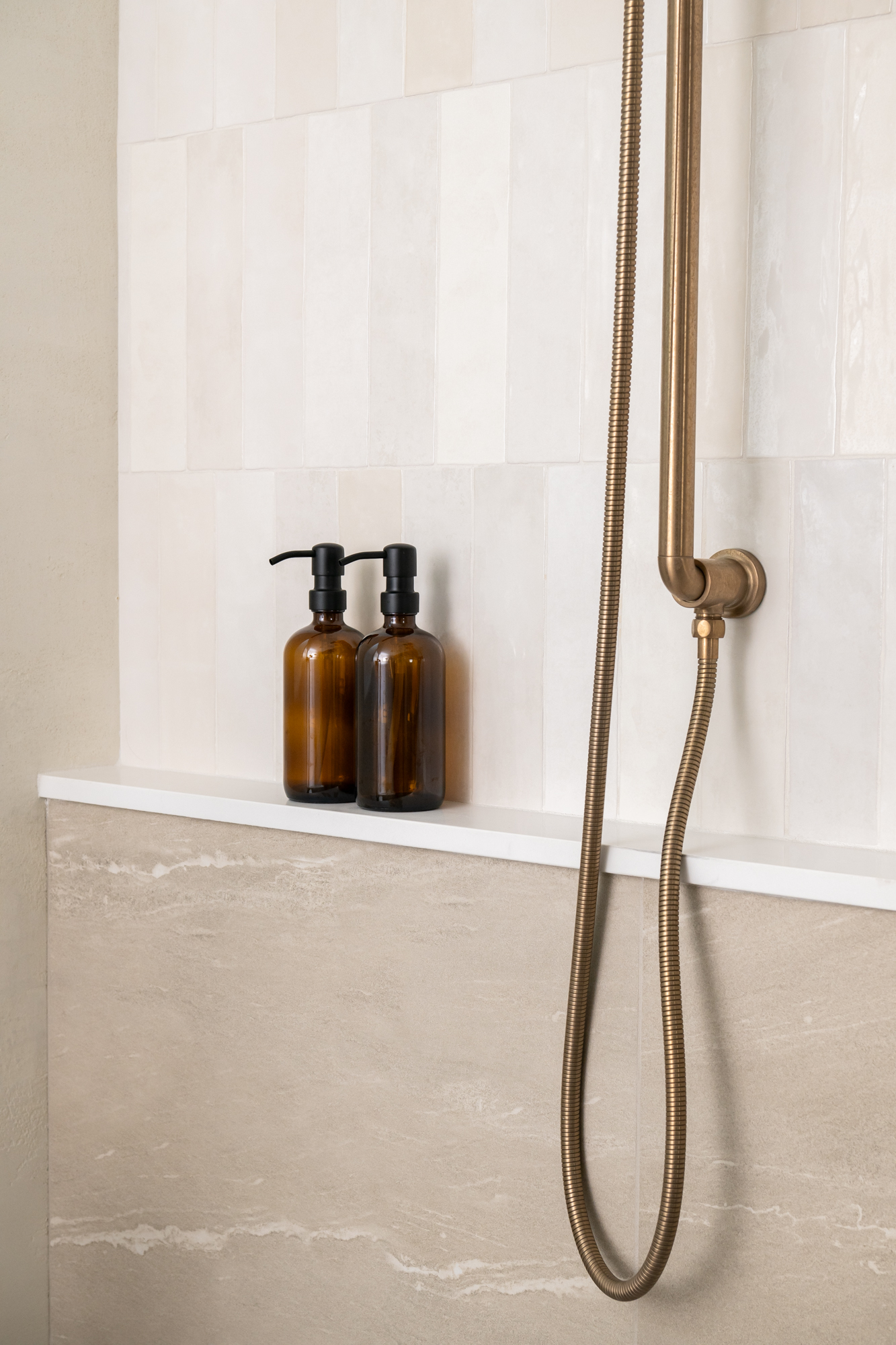 Ceramic-accent-wall-series-cloe-color-creme