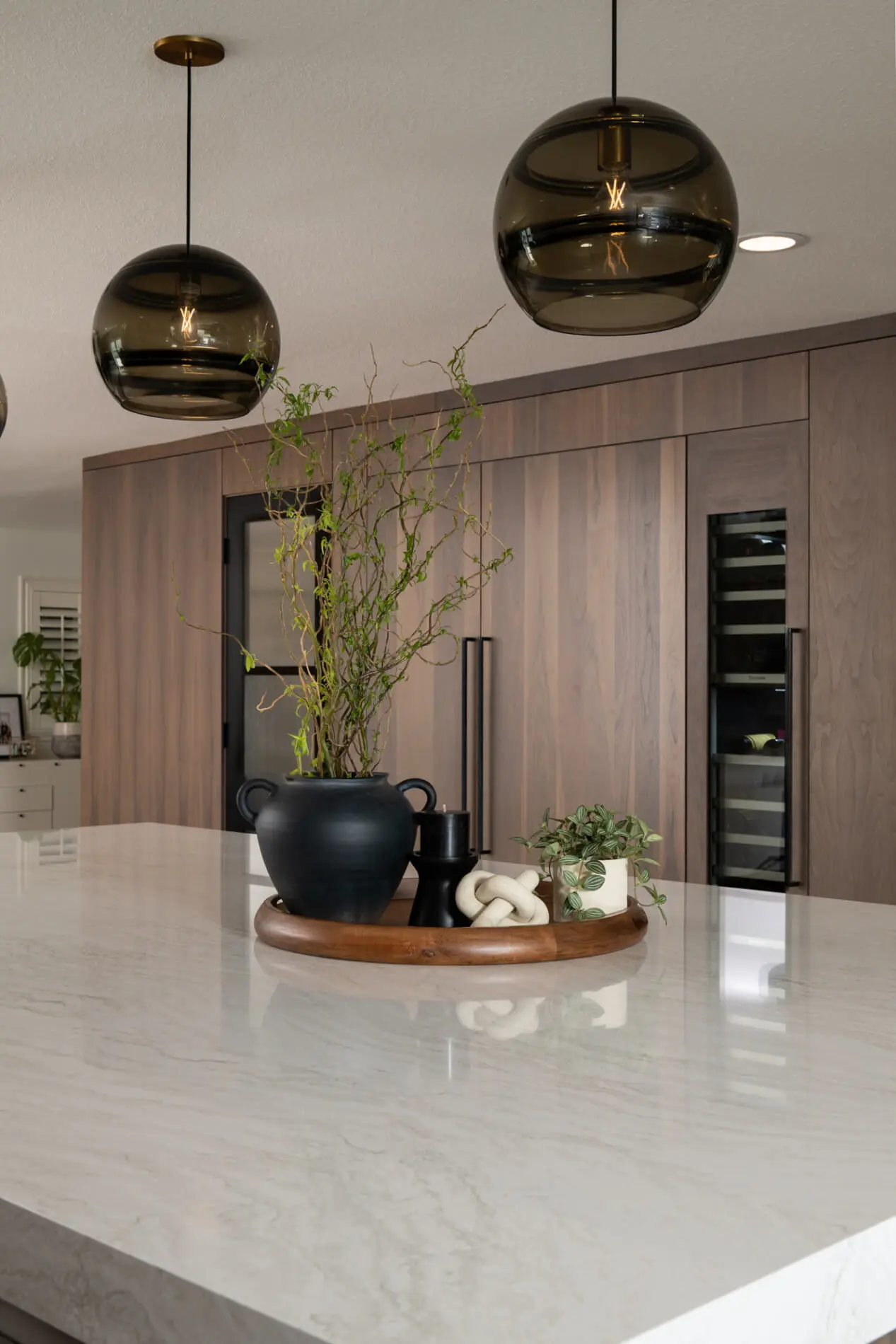 quartz-island-countertops-by-Cambria-in-polished-Ironsbridge-finish