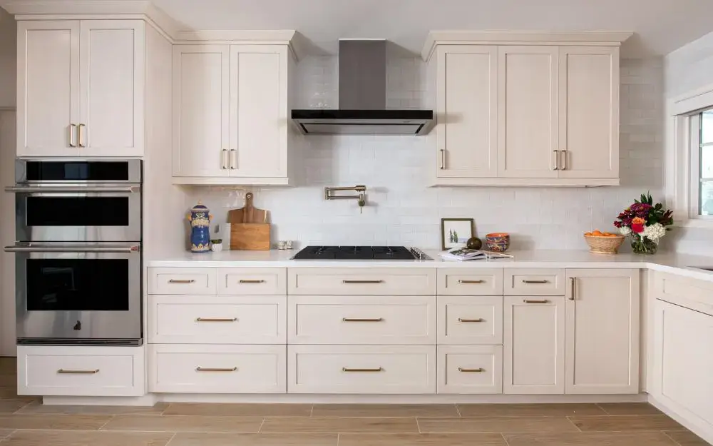 Classic-White-Kitchen-Remodel-In-Fountain-Valley