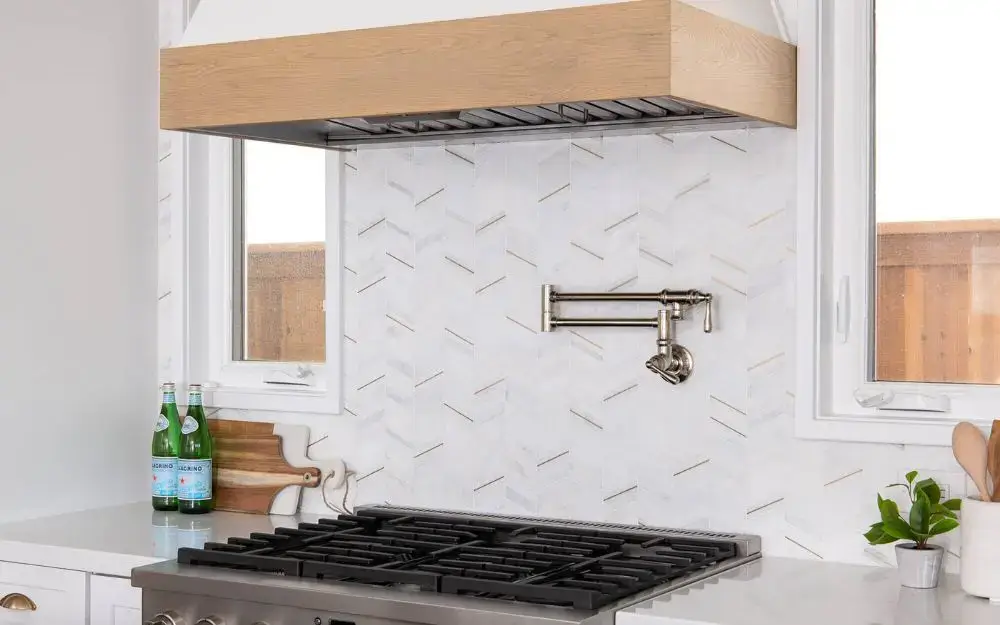 Marble-backsplash-in-Irvine-kitchen-remodel
