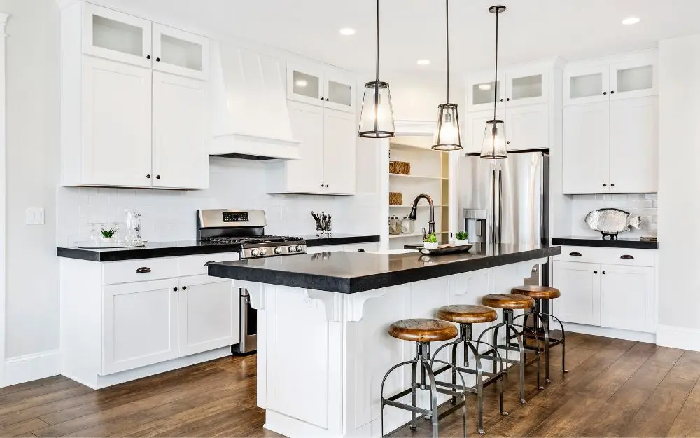 black-and-white-kitchen