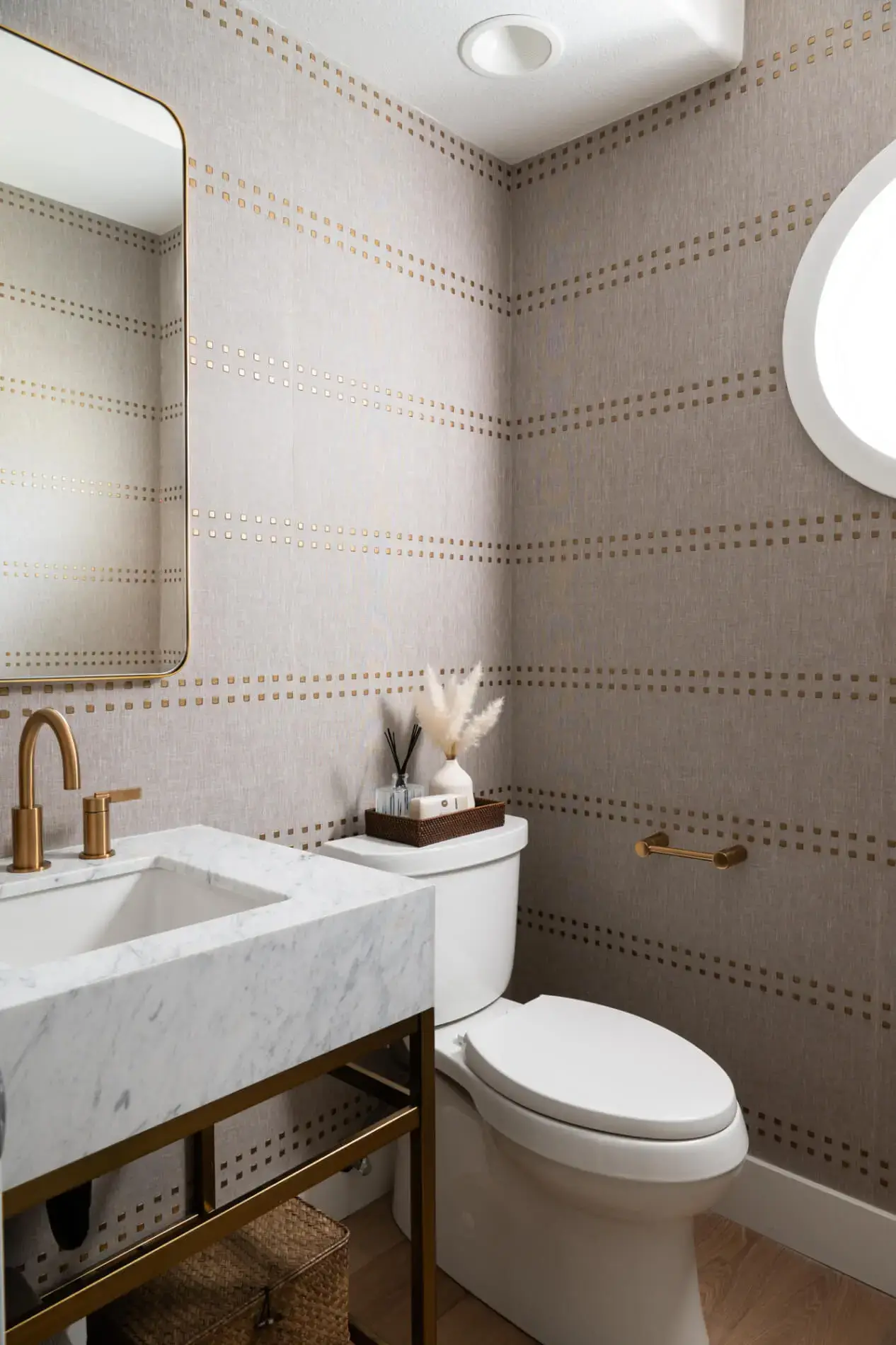 kohler-2-piece-toilet-moen-brushed-gold-2-handle-faucet-towel-bar-TP-holder