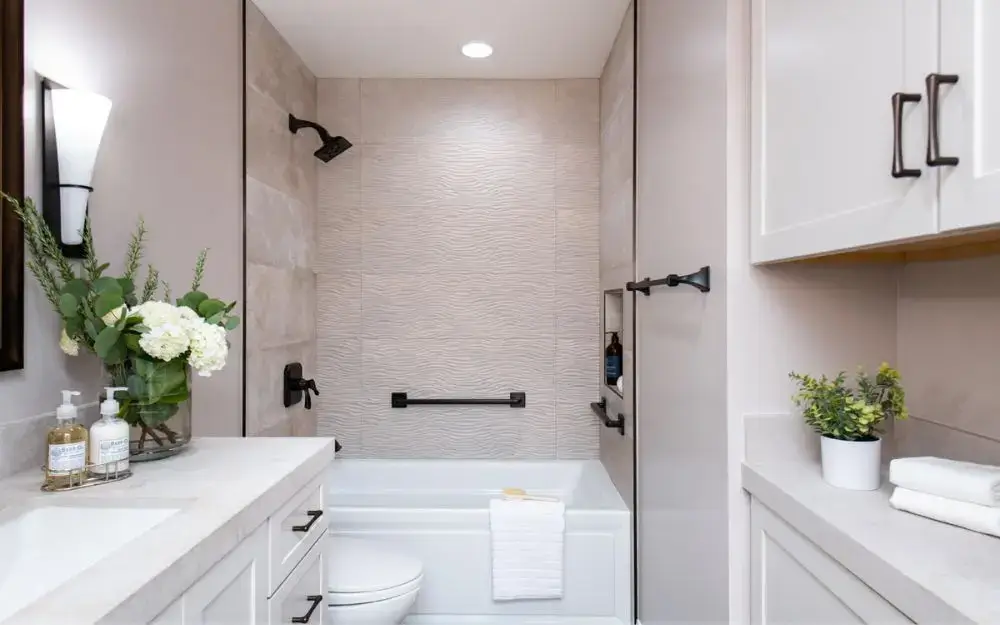 Small Bathroom Remodel With Neutral Tone Design