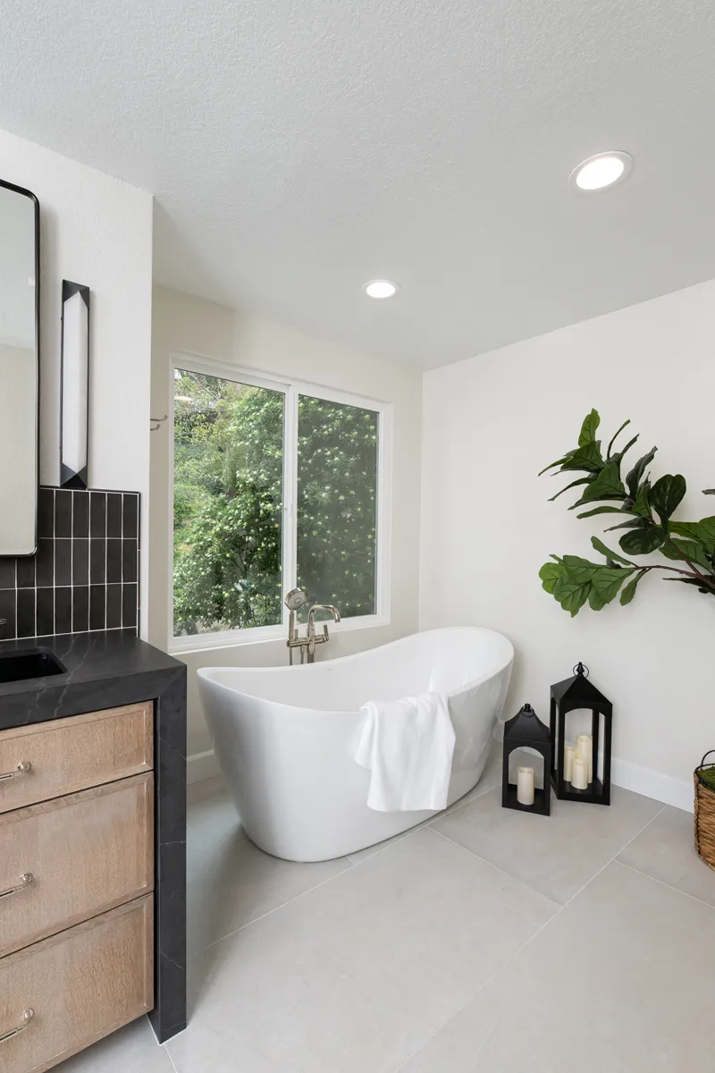 sea-pointe-design-and-remodel-Fleurco-arpeggio-grande-freestanding-white-tub-with-floor-mounted-tub-filler-with-hand-shower